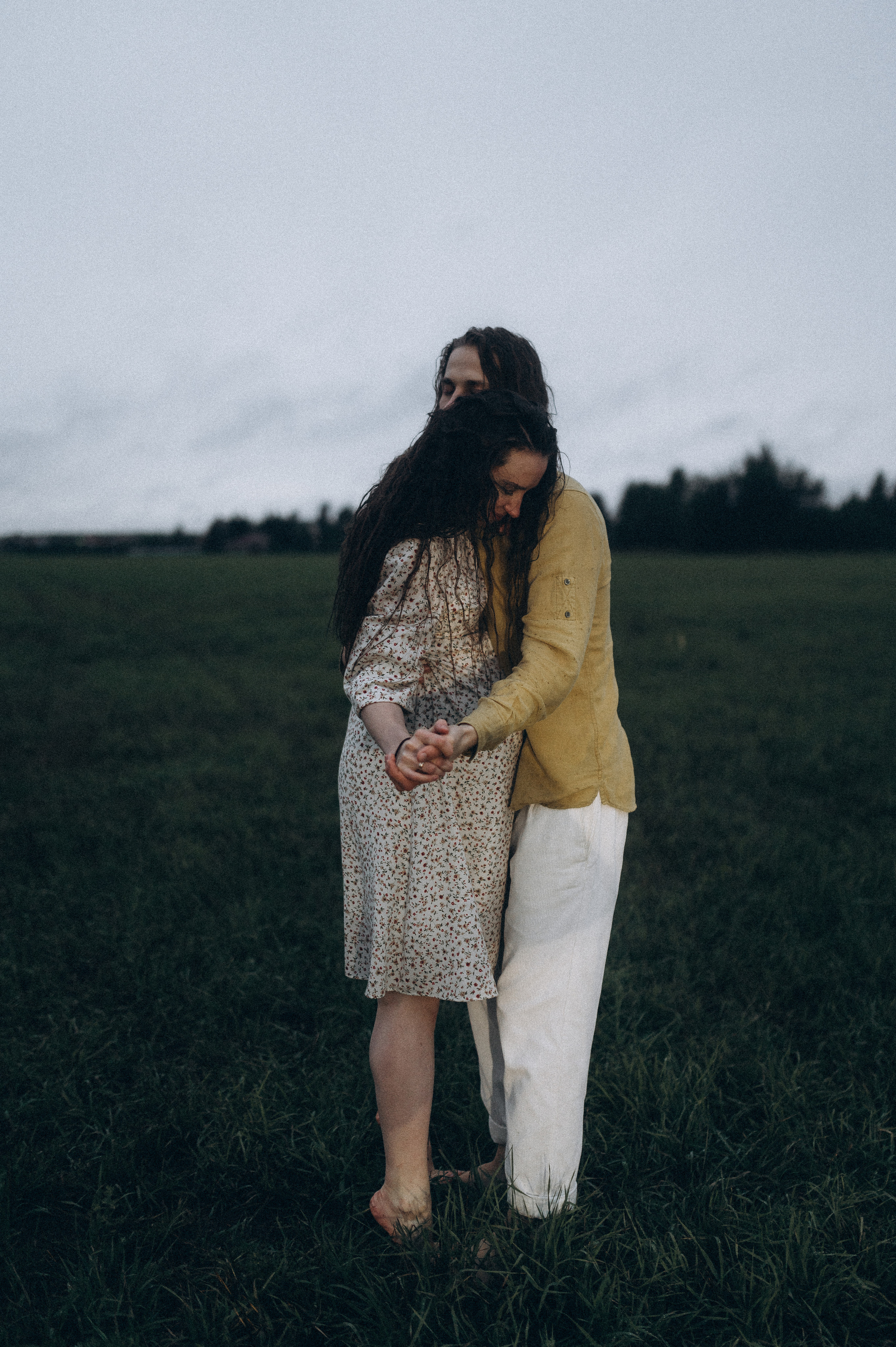 Алина и Саша, в ожидании, фотопрогулка под дождем. Фотограф ПИТЕР СПБ Надежда Баранова
