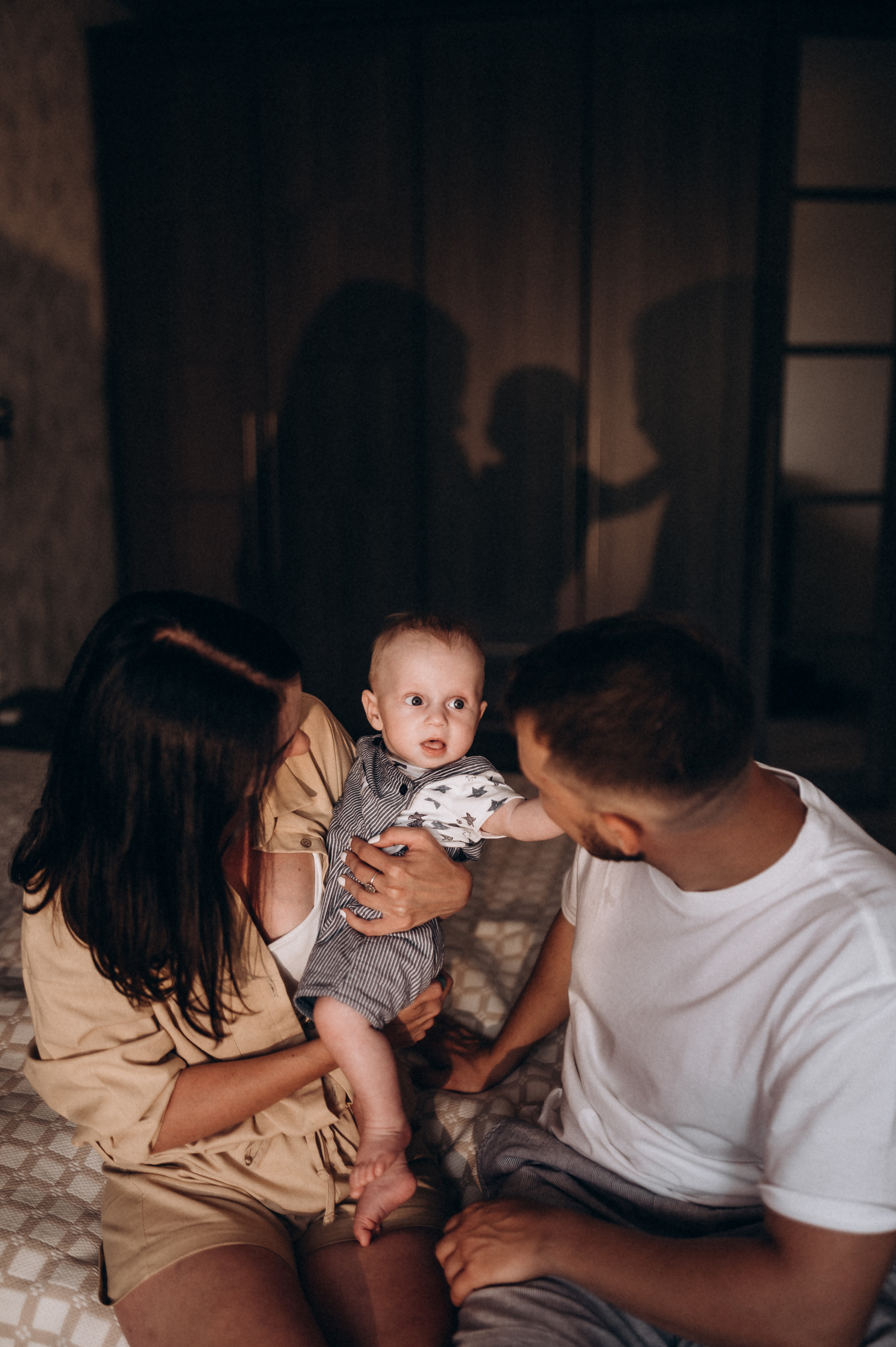 Катюша с семьей, домашняя фотосессия. Фотограф ПИТЕР СПБ Надежда Баранова