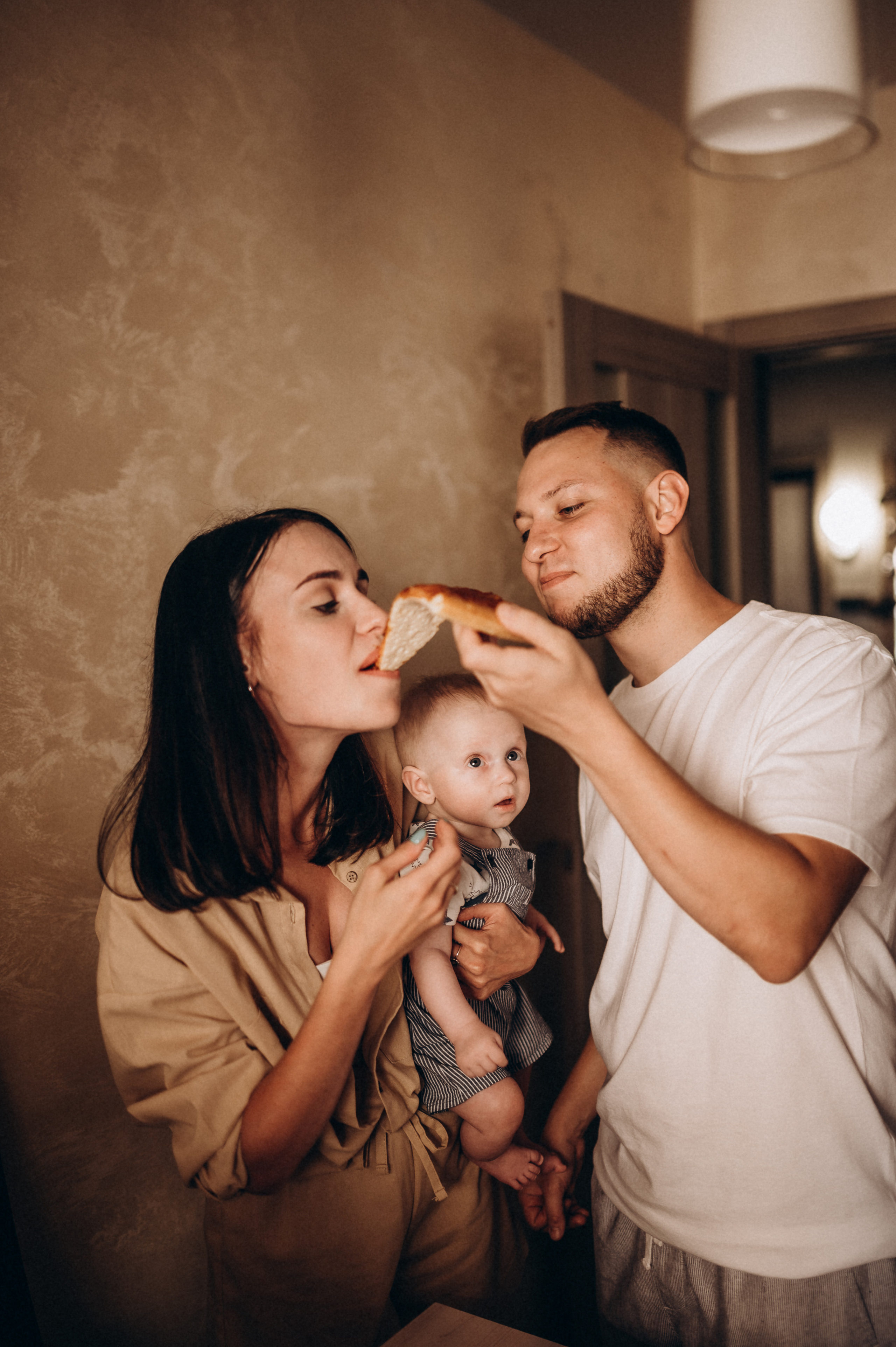 Катюша с семьей, домашняя фотосессия. Фотограф ПИТЕР СПБ Надежда Баранова