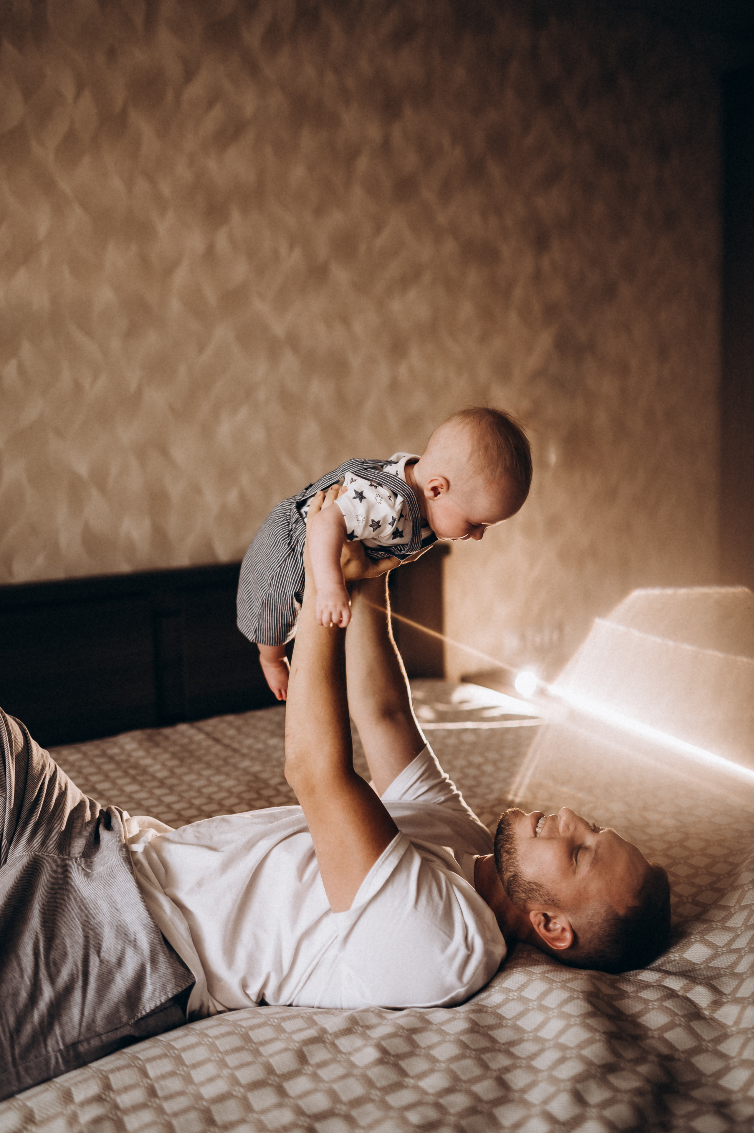 Катюша с семьей, домашняя фотосессия. Фотограф ПИТЕР СПБ Надежда Баранова