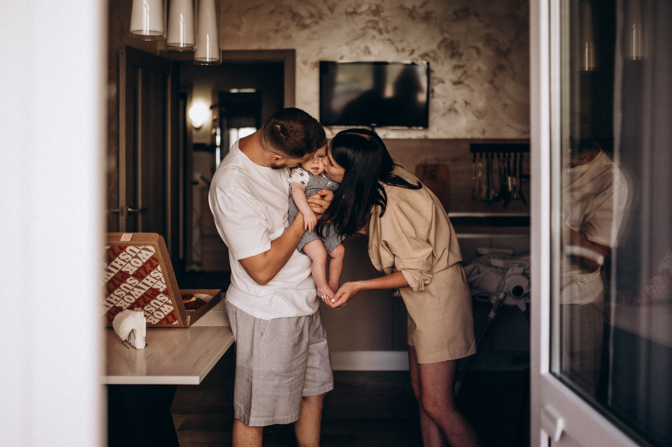 Катюша с семьей, домашняя фотосессия. Фотограф ПИТЕР СПБ Надежда Баранова