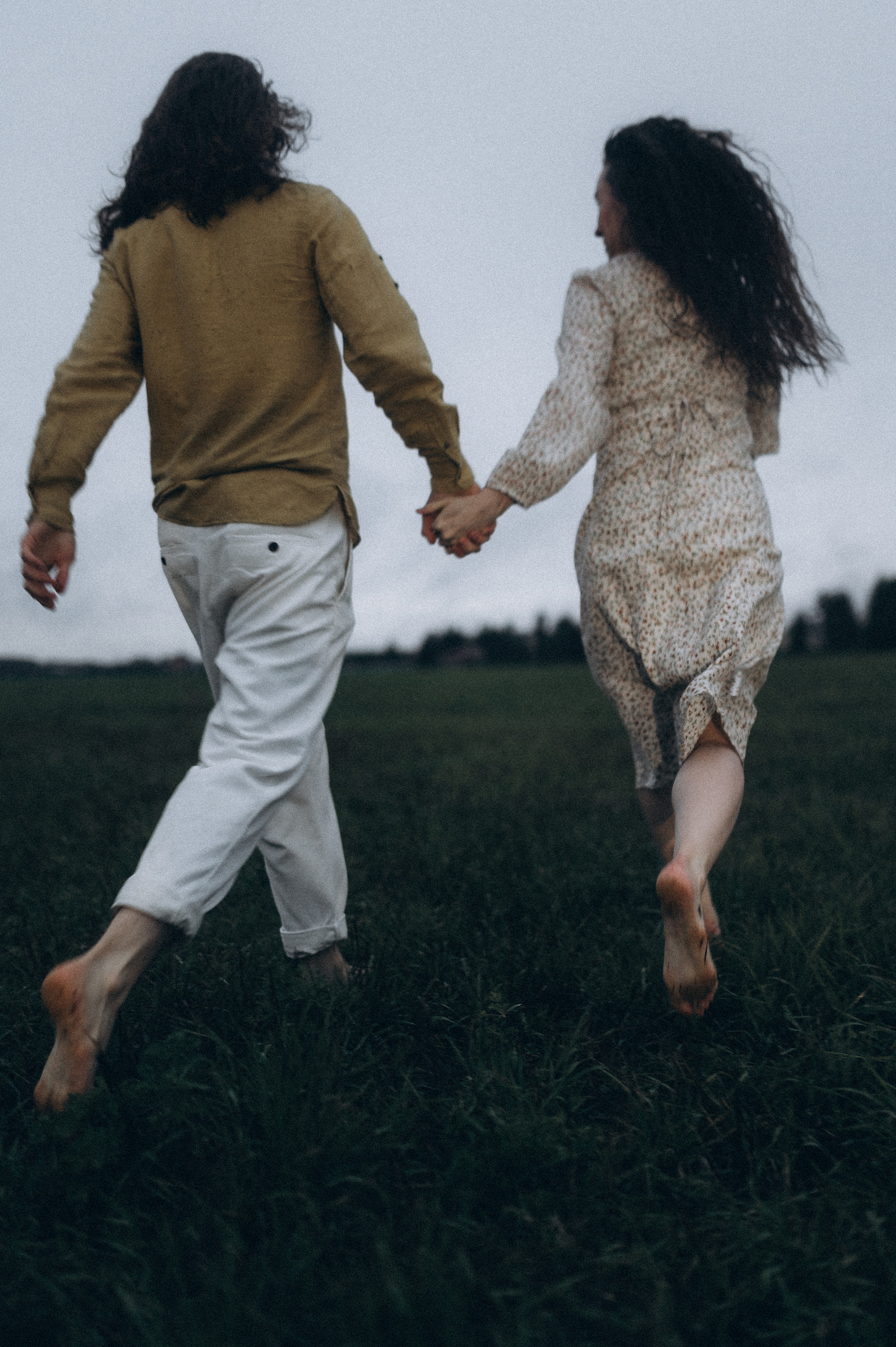 Алина и Саша, в ожидании, фотопрогулка под дождем. Фотограф ПИТЕР СПБ Надежда Баранова