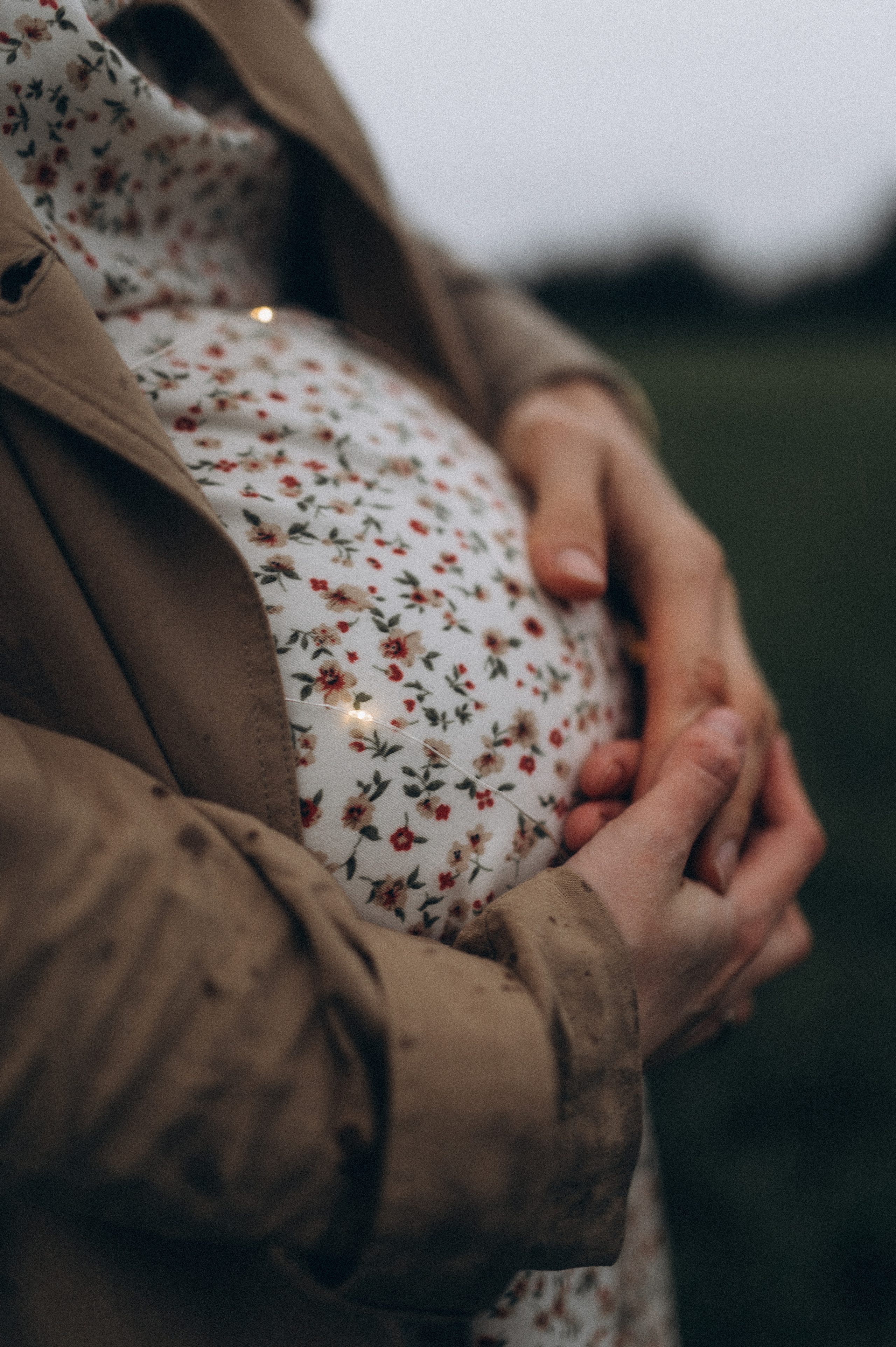 Алина и Саша, в ожидании, фотопрогулка под дождем. Фотограф ПИТЕР СПБ Надежда Баранова