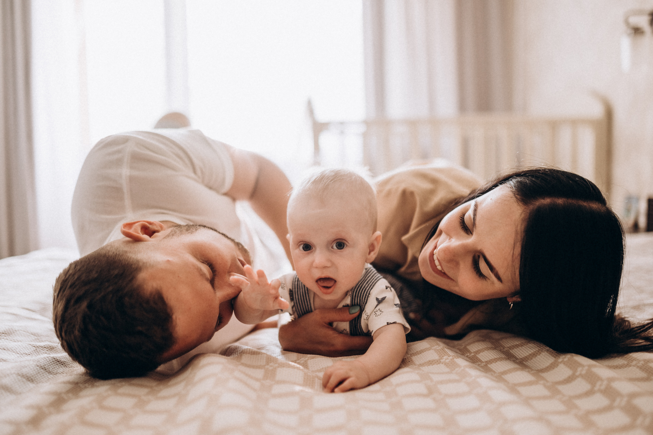 Катюша с семьей, домашняя фотосессия. Фотограф ПИТЕР СПБ Надежда Баранова