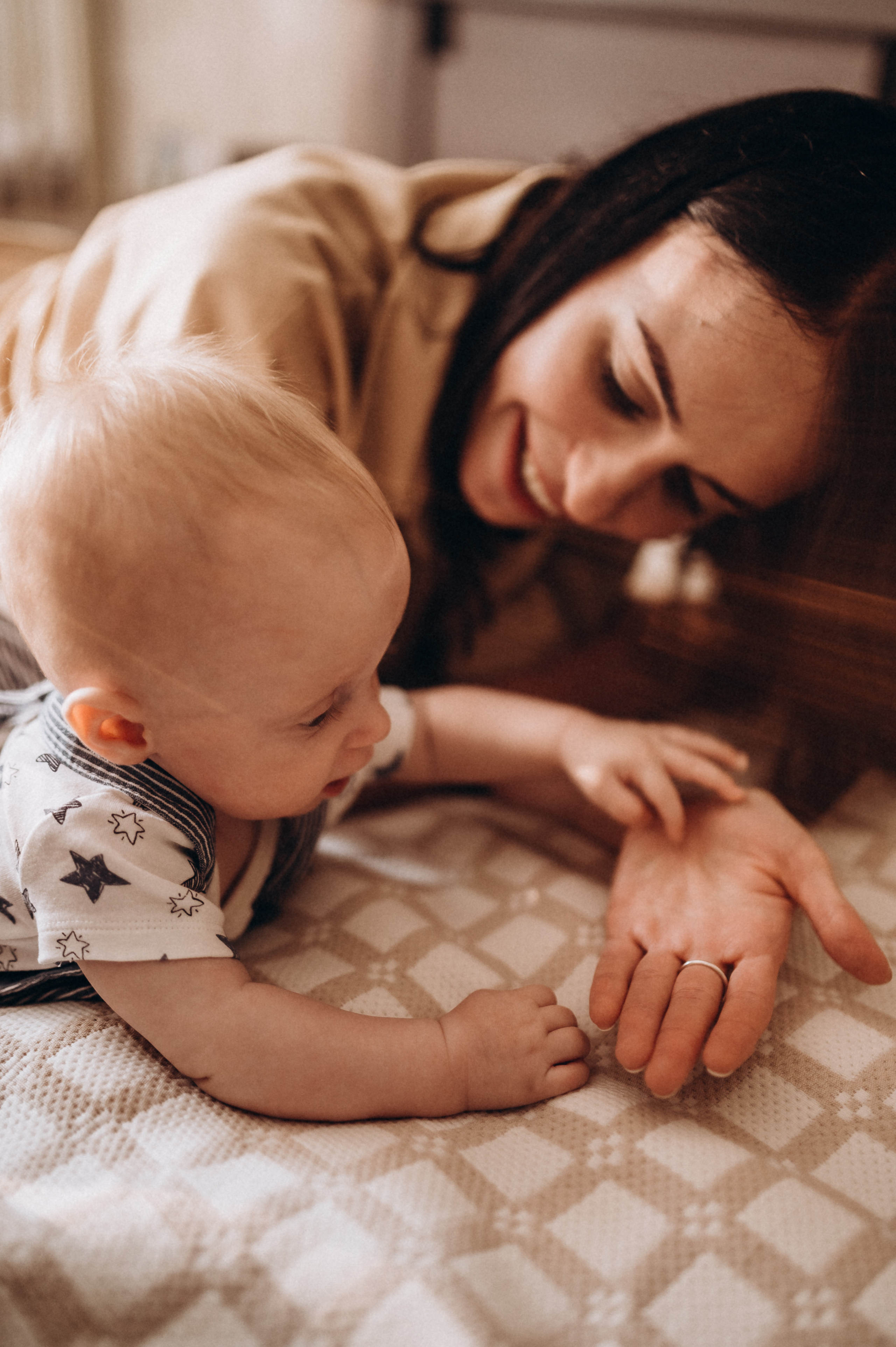 Катюша с семьей, домашняя фотосессия. Фотограф ПИТЕР СПБ Надежда Баранова