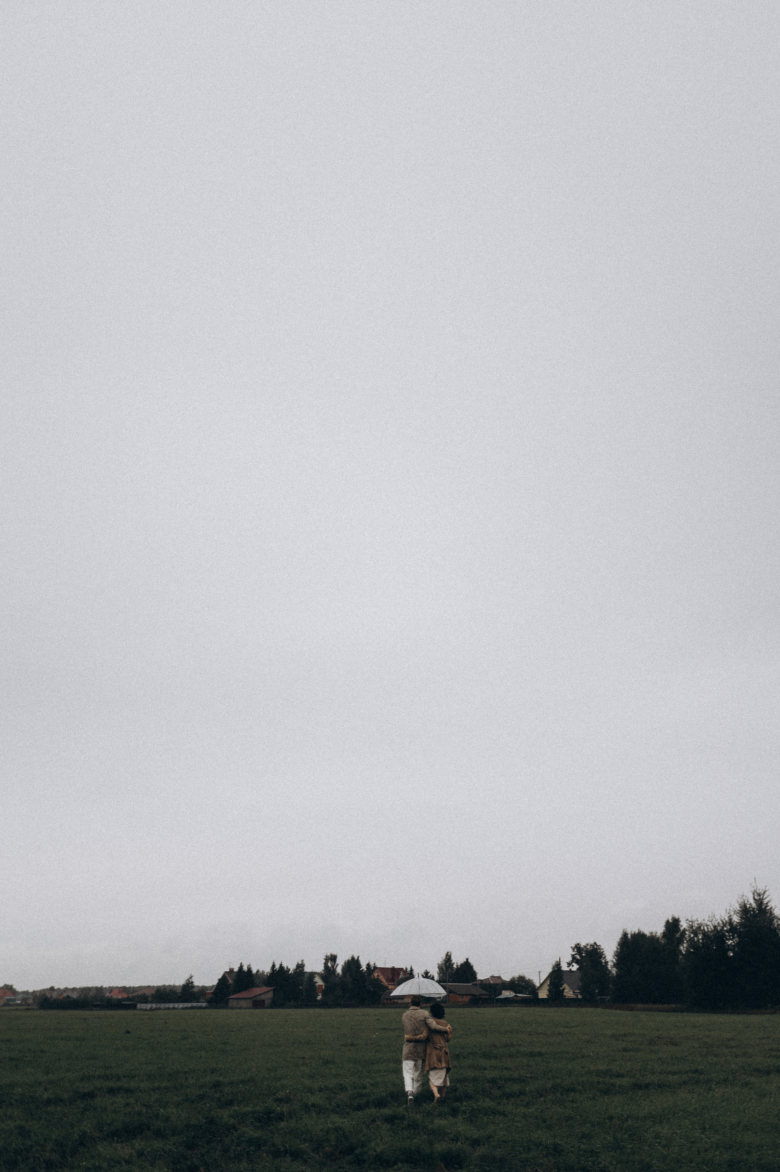 Алина и Саша, в ожидании, фотопрогулка под дождем. Фотограф ПИТЕР СПБ Надежда Баранова