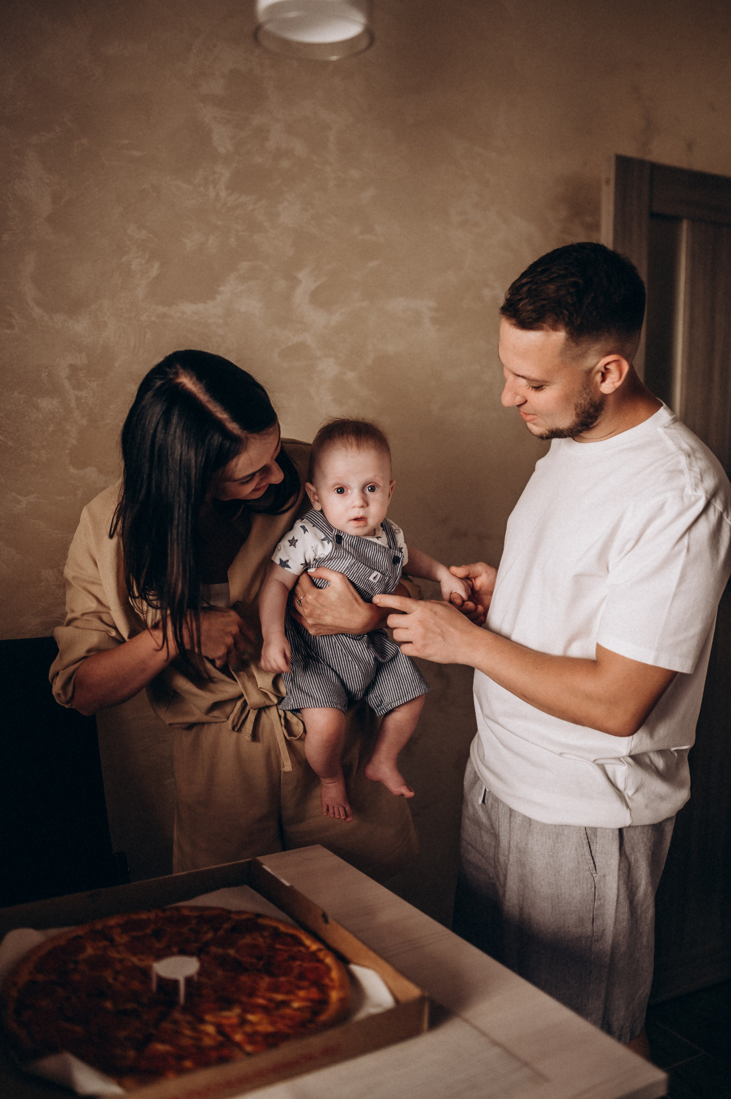 Катюша с семьей, домашняя фотосессия. Фотограф ПИТЕР СПБ Надежда Баранова