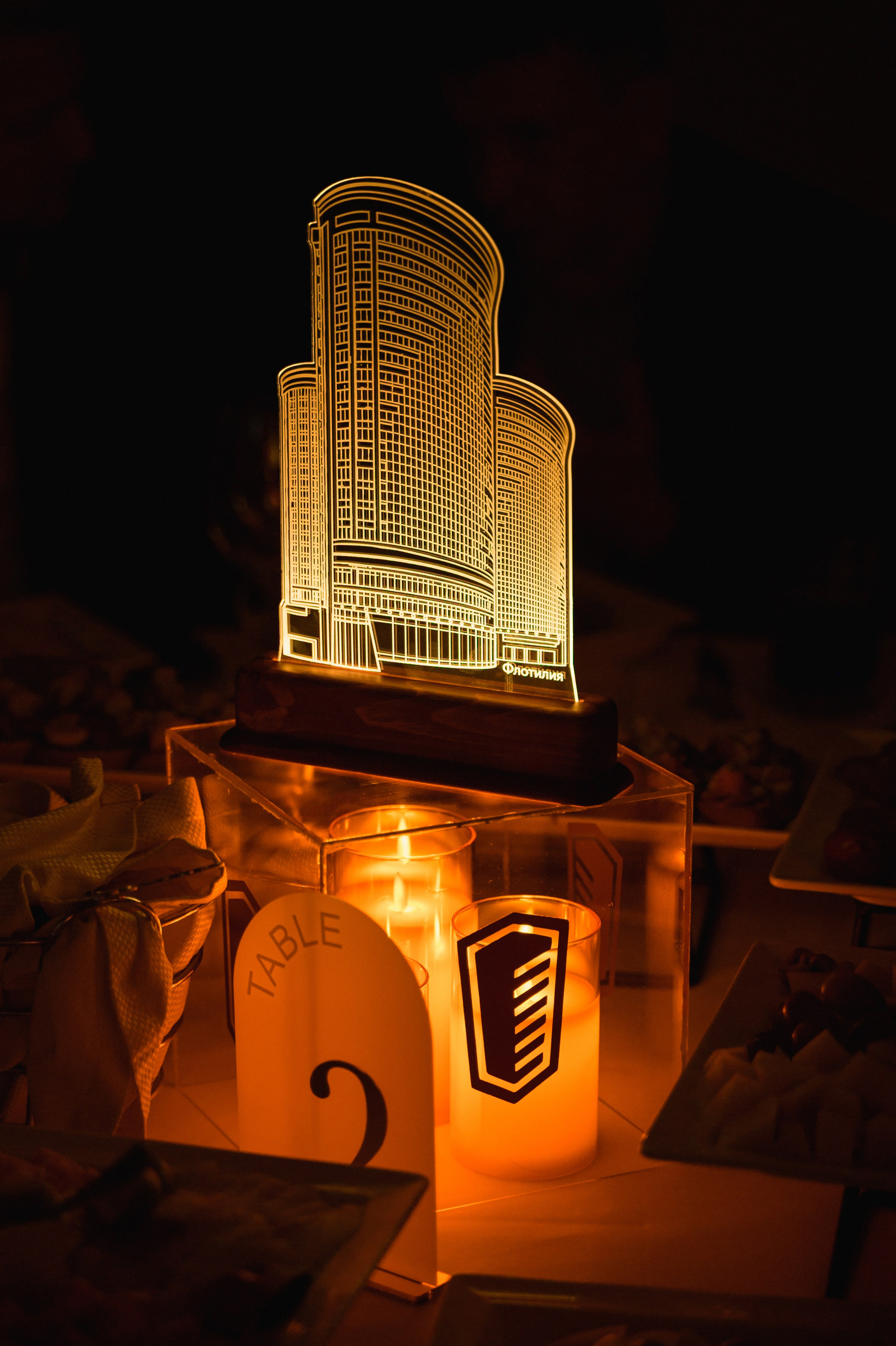 ДОМ-СТРОЙ. Свадебный фотограф в Новосибирске Алена Цизман