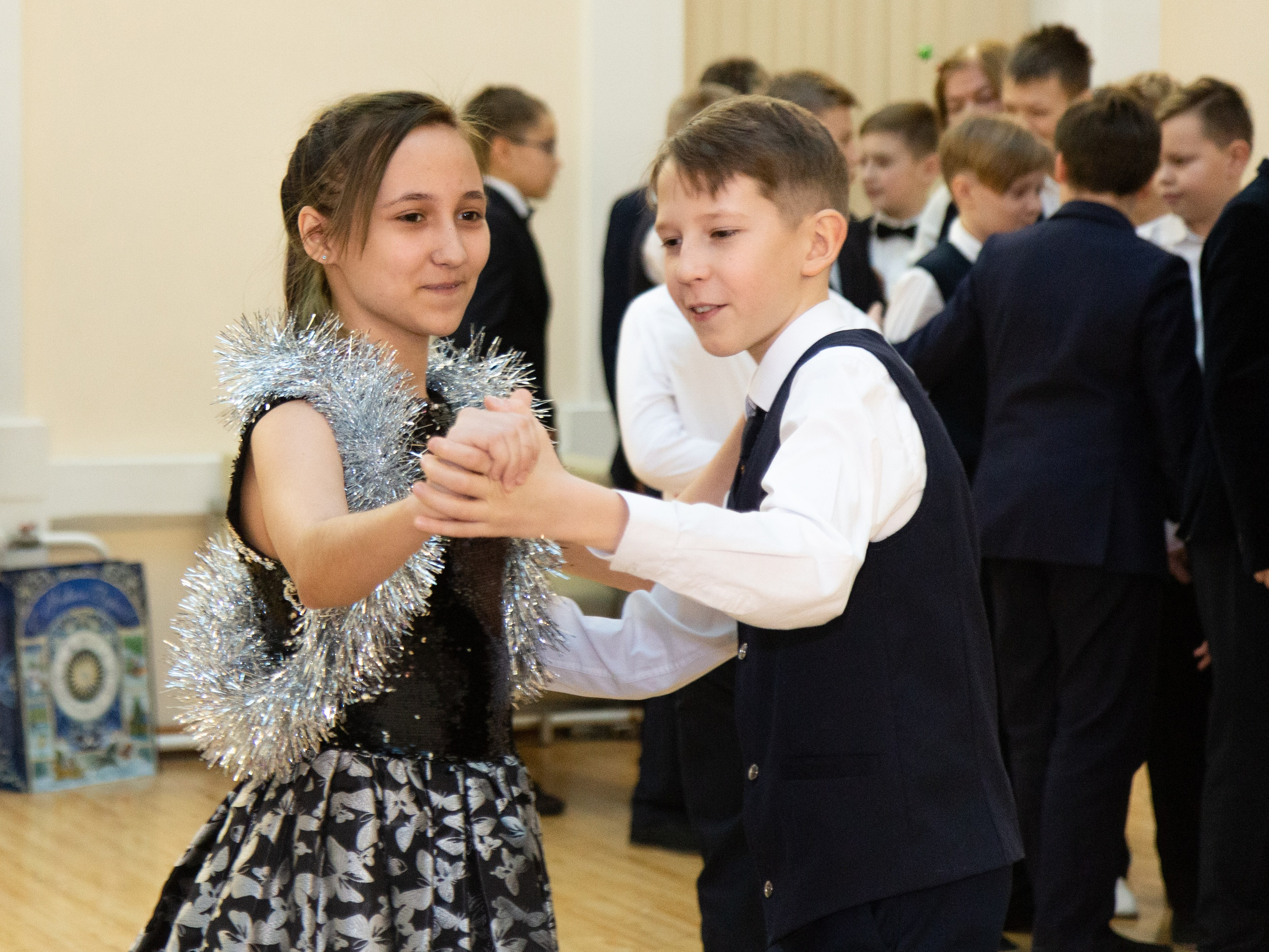 Съёмка в 9 гимназии города Екатеринбург. Предметный и репортажный фотограф Алексей Кротов