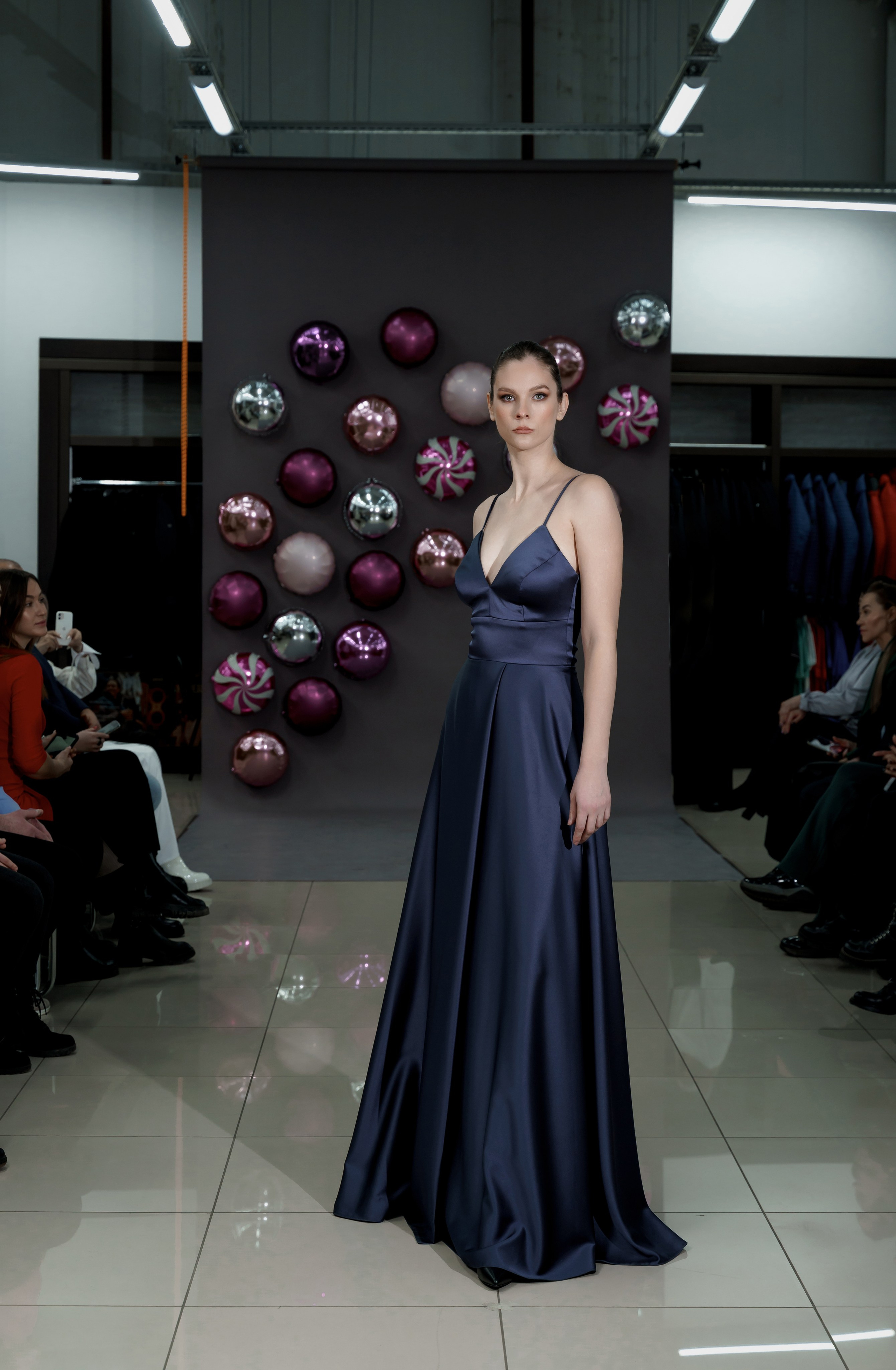 Фотосъемка показа мод для бренда. Фотограф Ким Наталья в Красноярске