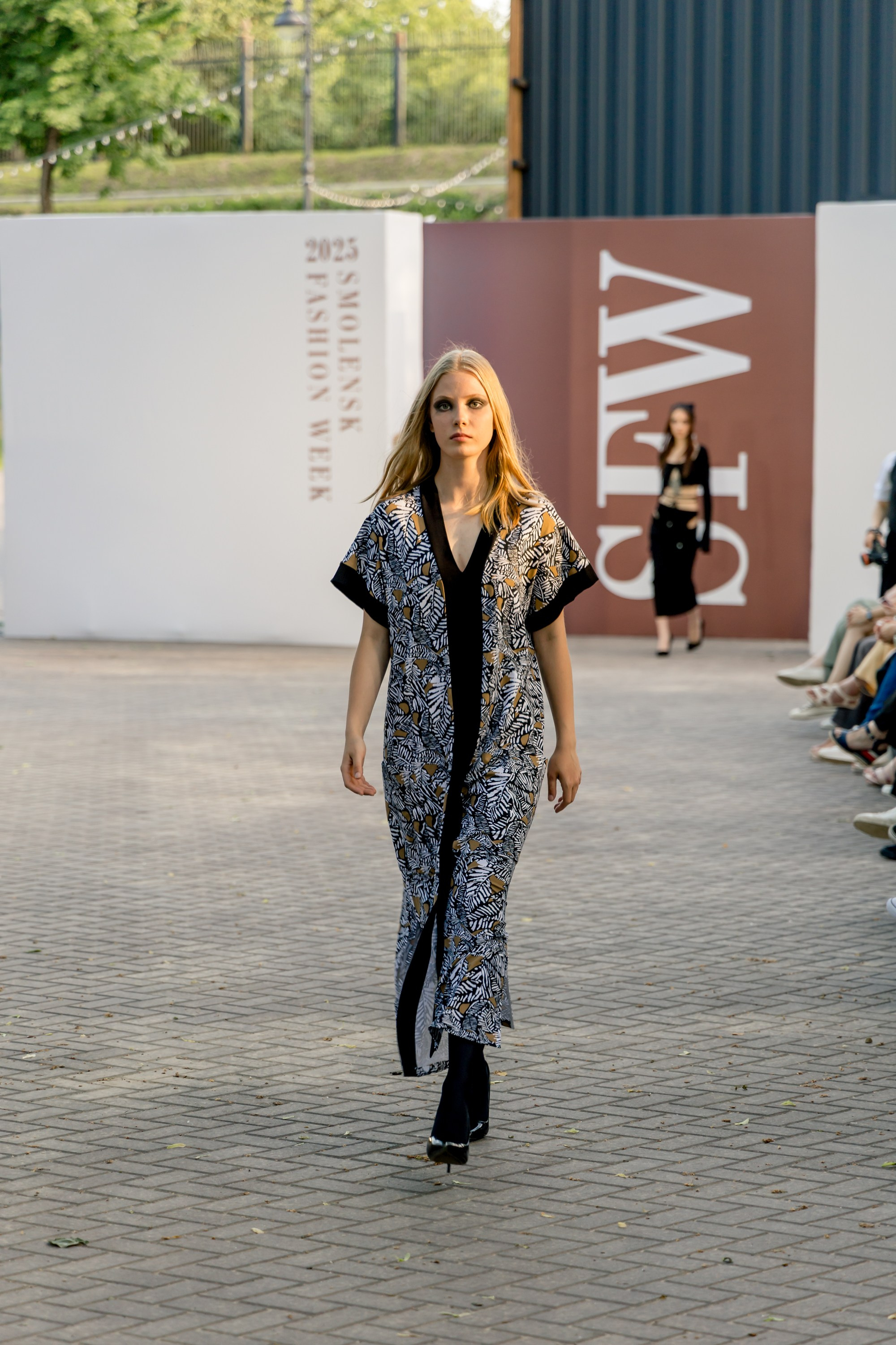 Smolensk Fashion Week 2025_показы_ДЕНЬ 1_ВЕЧЕРНИЙ ПОКАЗ_19:00. Главная