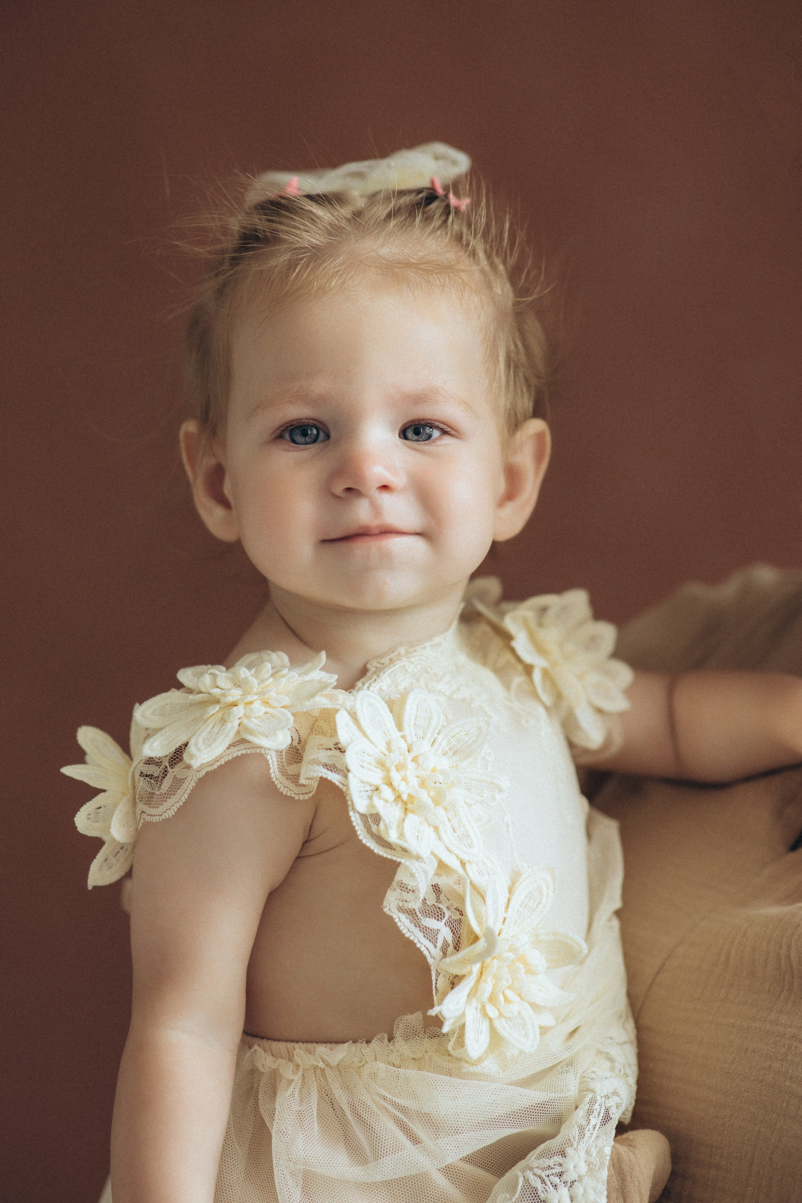 Полина с мамой. Фотограф на крещение в Рязани. Семейный фотограф