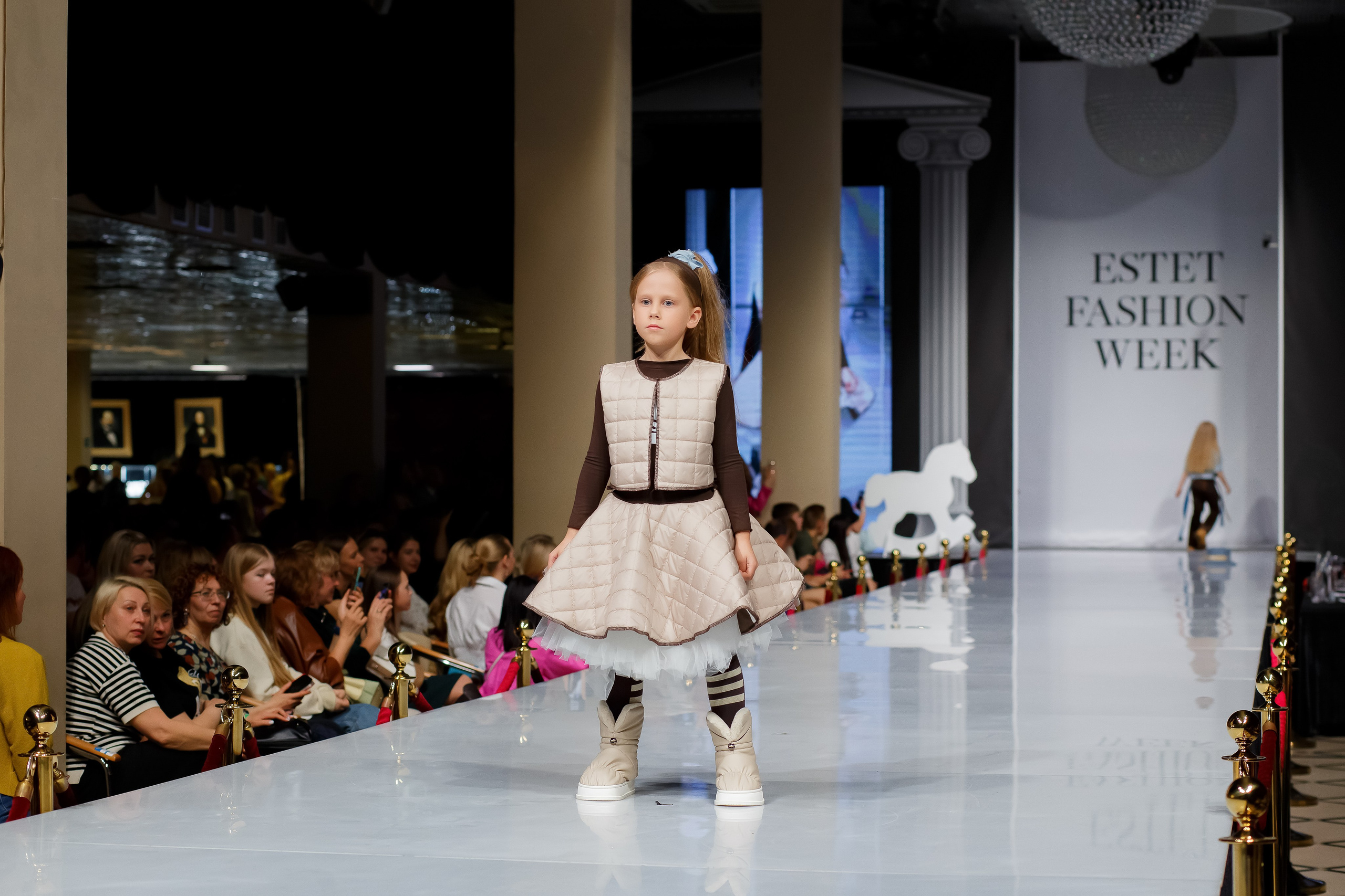 Показ дизайнера Надежды Шибиной на Estet Fashion Week. Фотограф в Подольске — Мария Бучнева