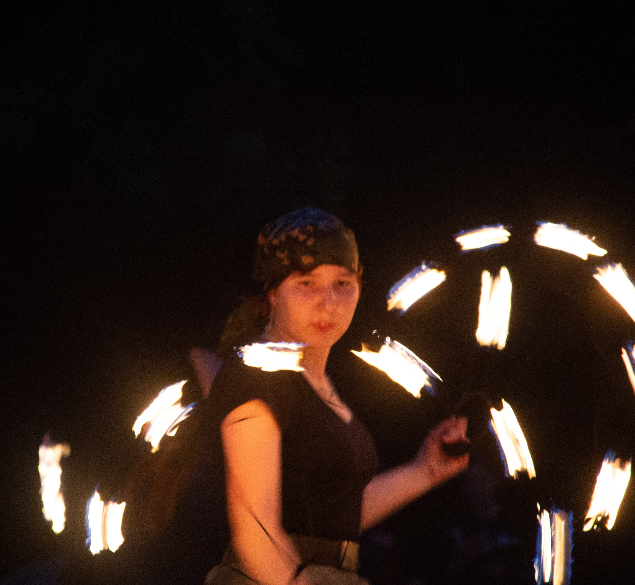 Огненное шоу в Перми. Фотограф Никита Попов. Фотограф Пермь. Фотосессия в фотостудии Перми и на свежем воздухе