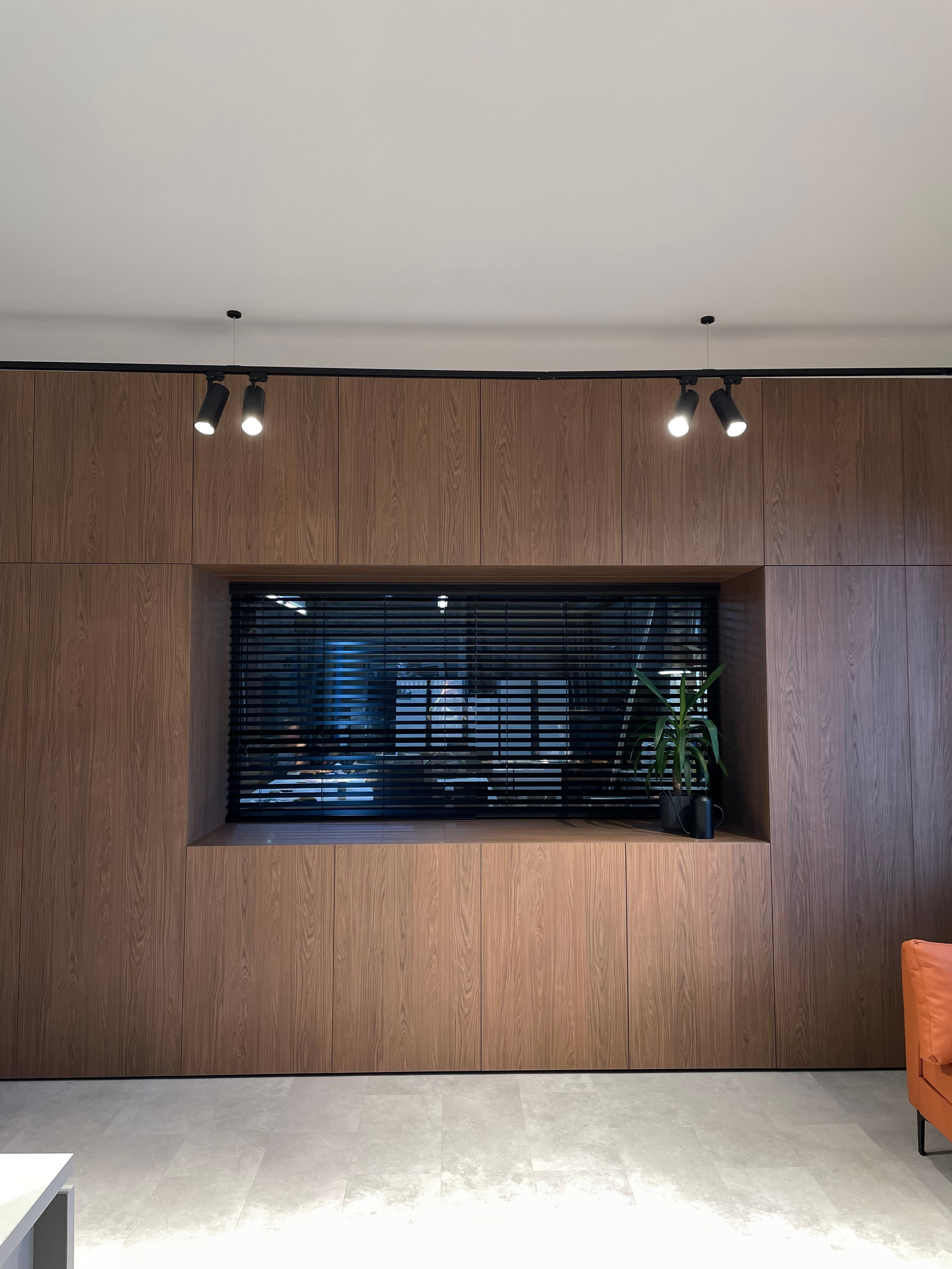 Офис производства FILLINI. Мебель на заказ