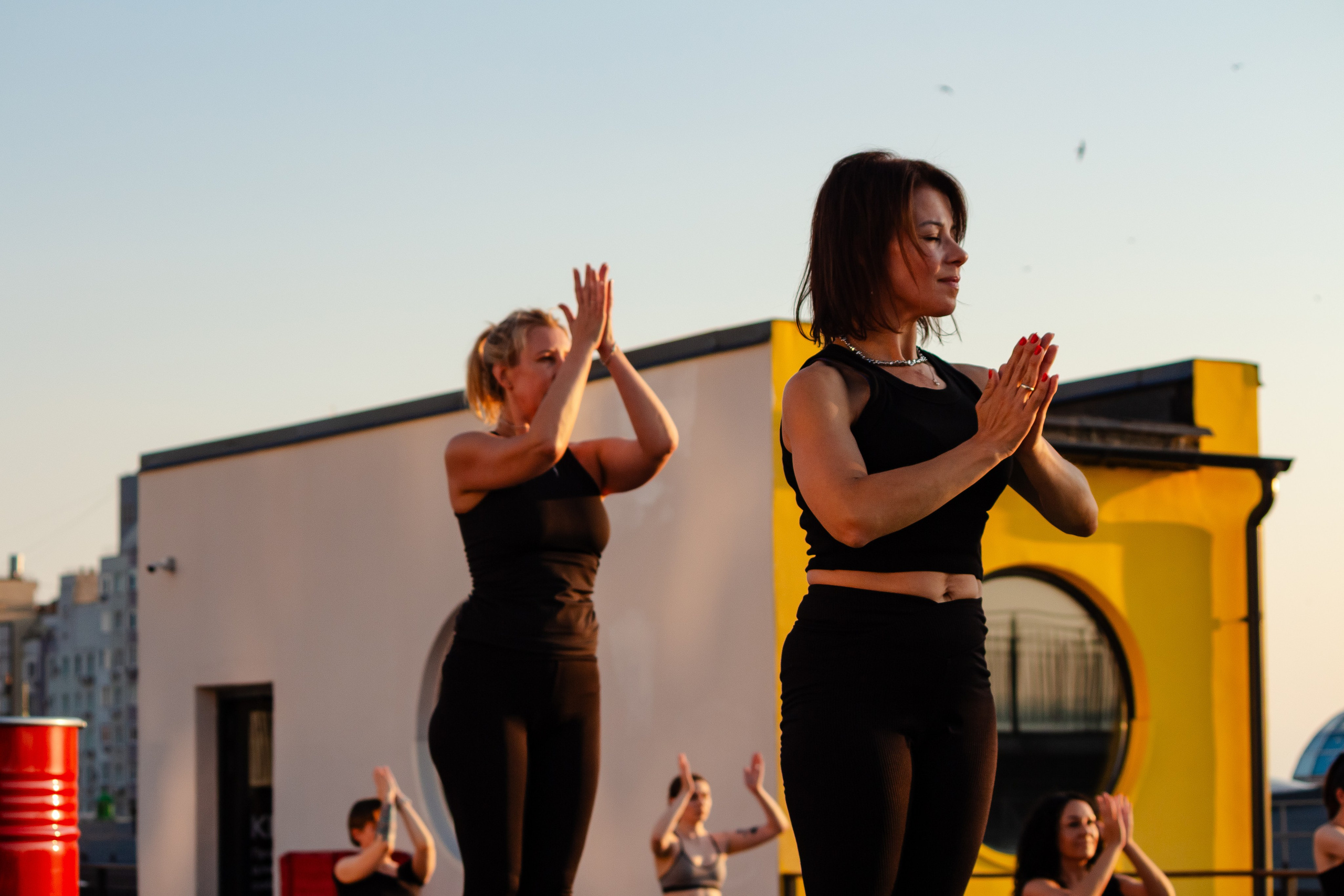 Йога на крыше Станкзавода. Александр Носов. Портретный и репортажный фотограф в Самаре