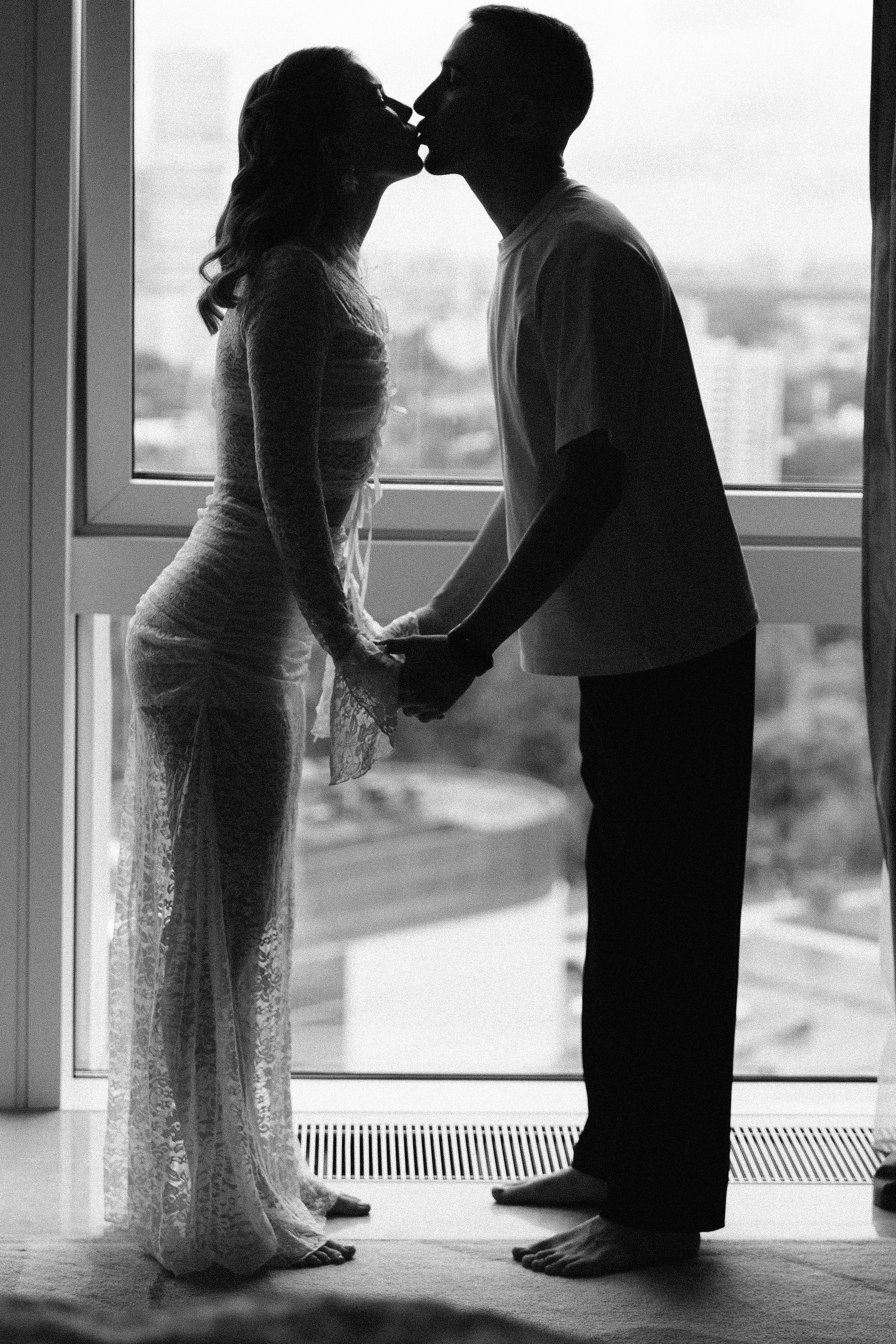 Артур и Даша, сборы в отеле Soluxe и роспись на ВДНХ. Свадебный и портретный фотограф в Москве Кристина Золотова