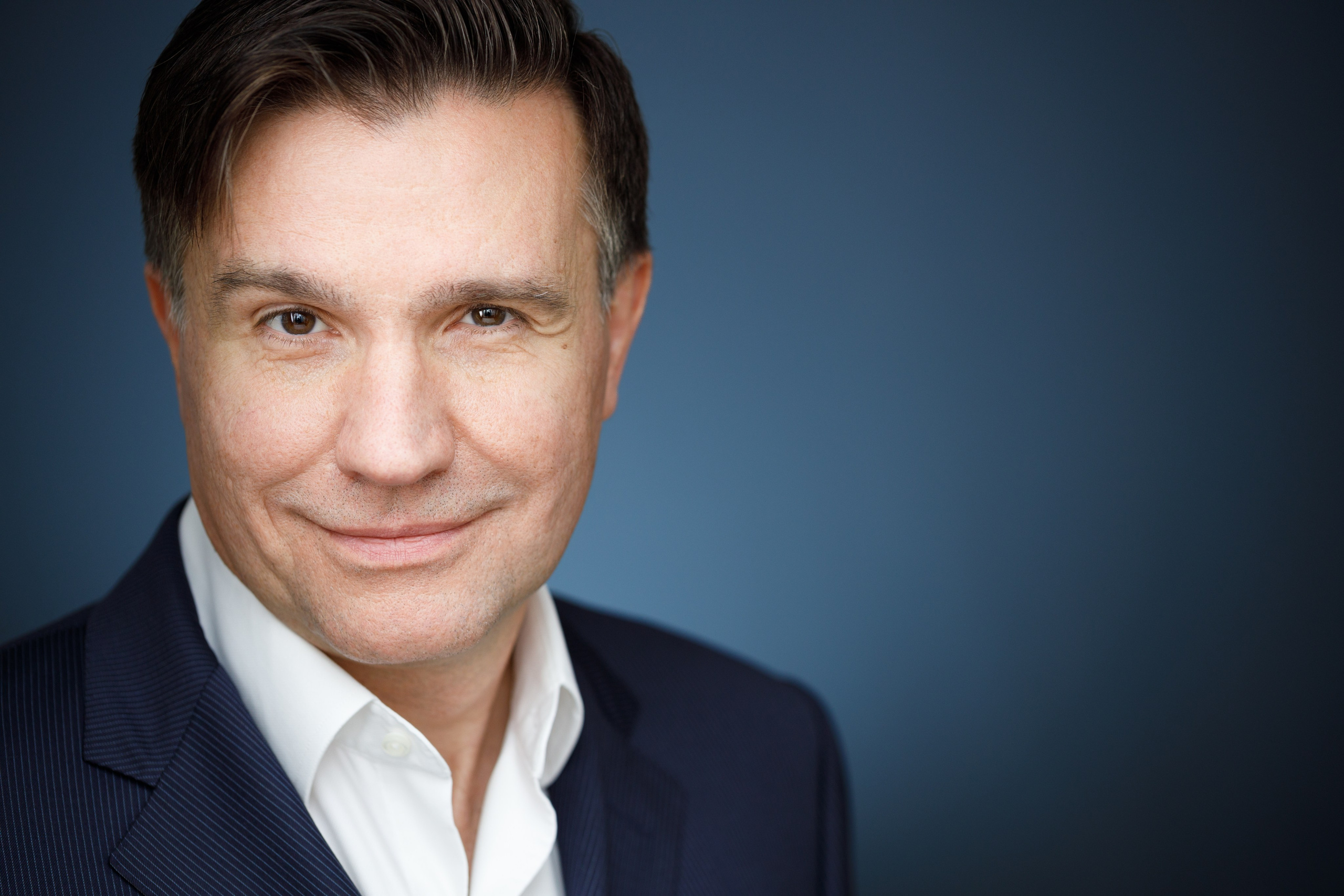 Headshot & portrait photographer Alexei Shendrick