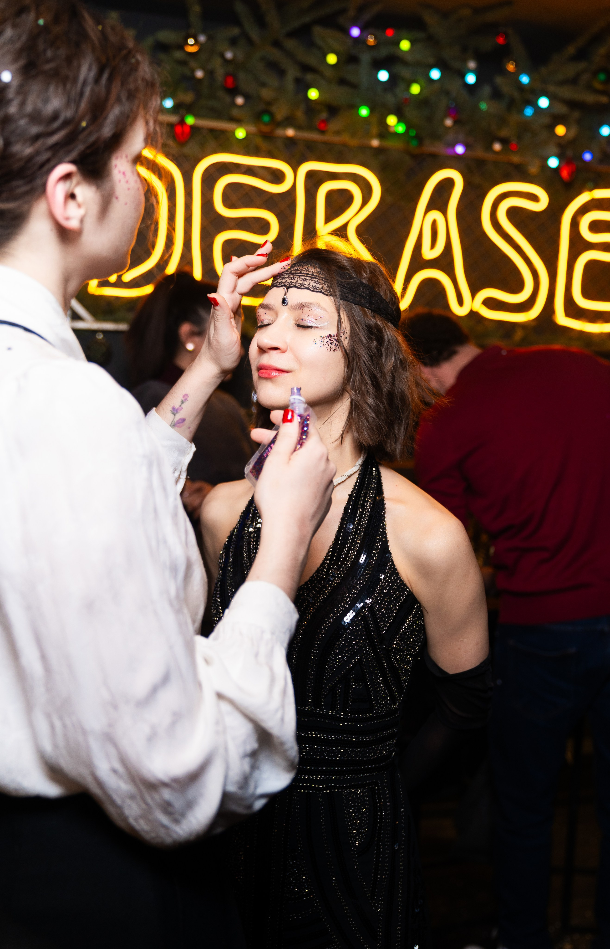 Новый год 2026. Новогодняя ночь 2026 в баре Дебошир (Debaser). Репортажный, street и urban фотограф в Санкт-Петербурге Мальцев Евгений