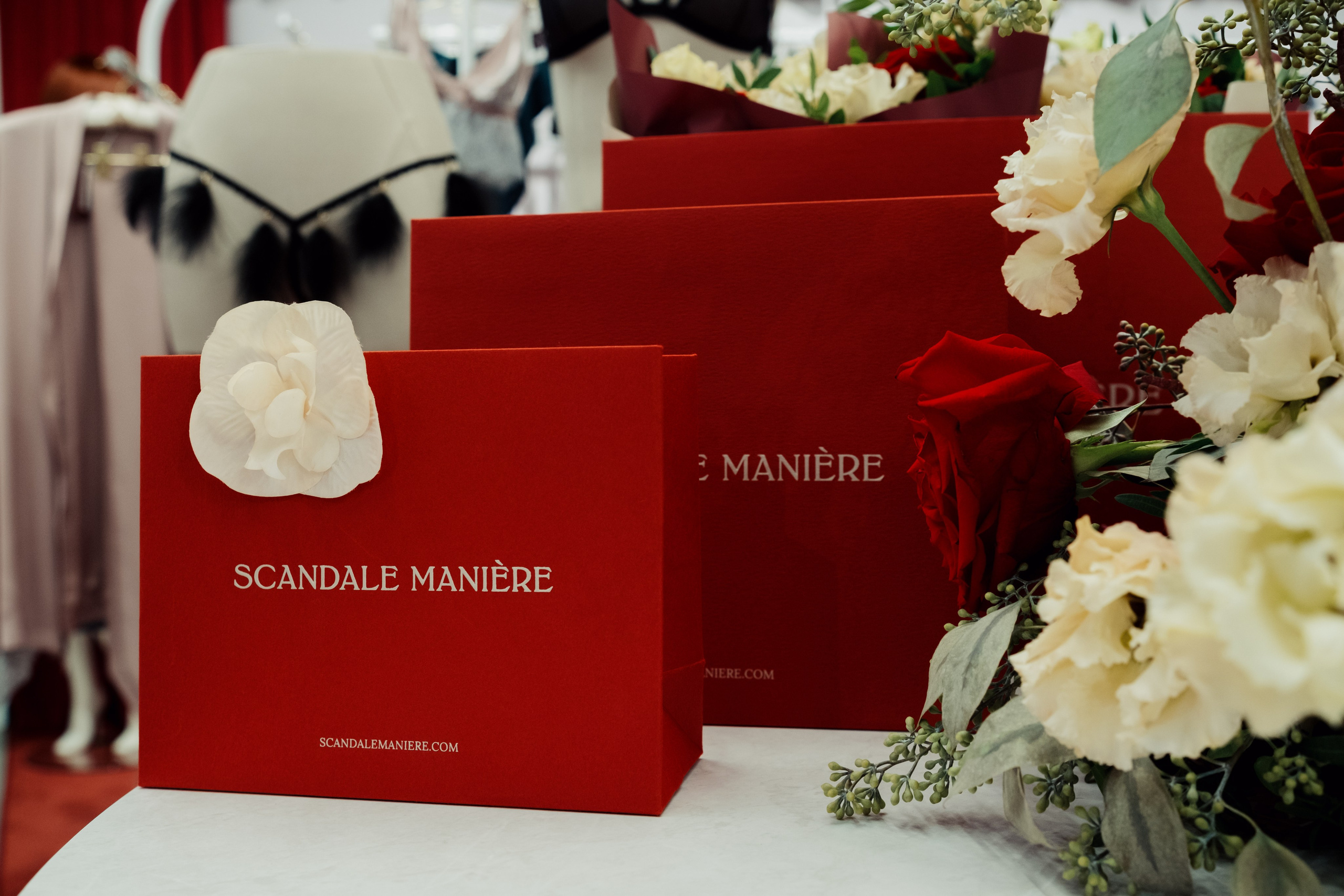 SCANDALE MANIERE. Репортажный и портретный фотограф в Москве Илья Спиридонов