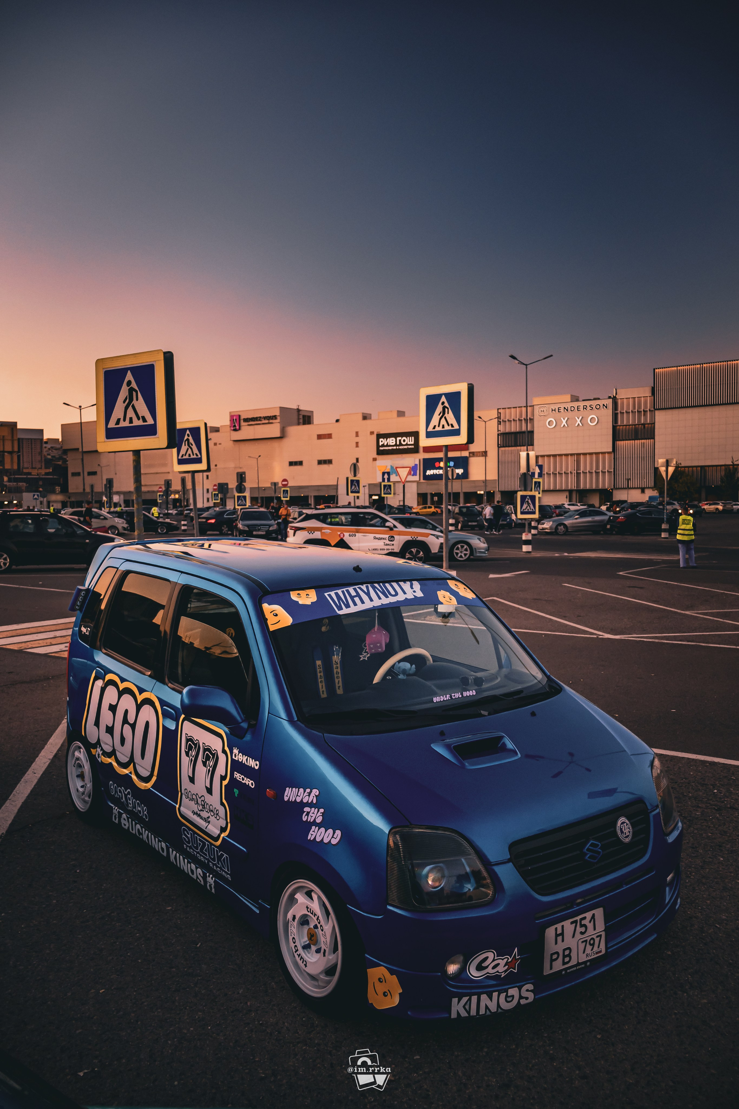 Фотосессия автомобиля: погружение в стиль вашего авто. Suzuki Wagon R+. Ирина Санрайз — Автомобильный фотограф в Москве