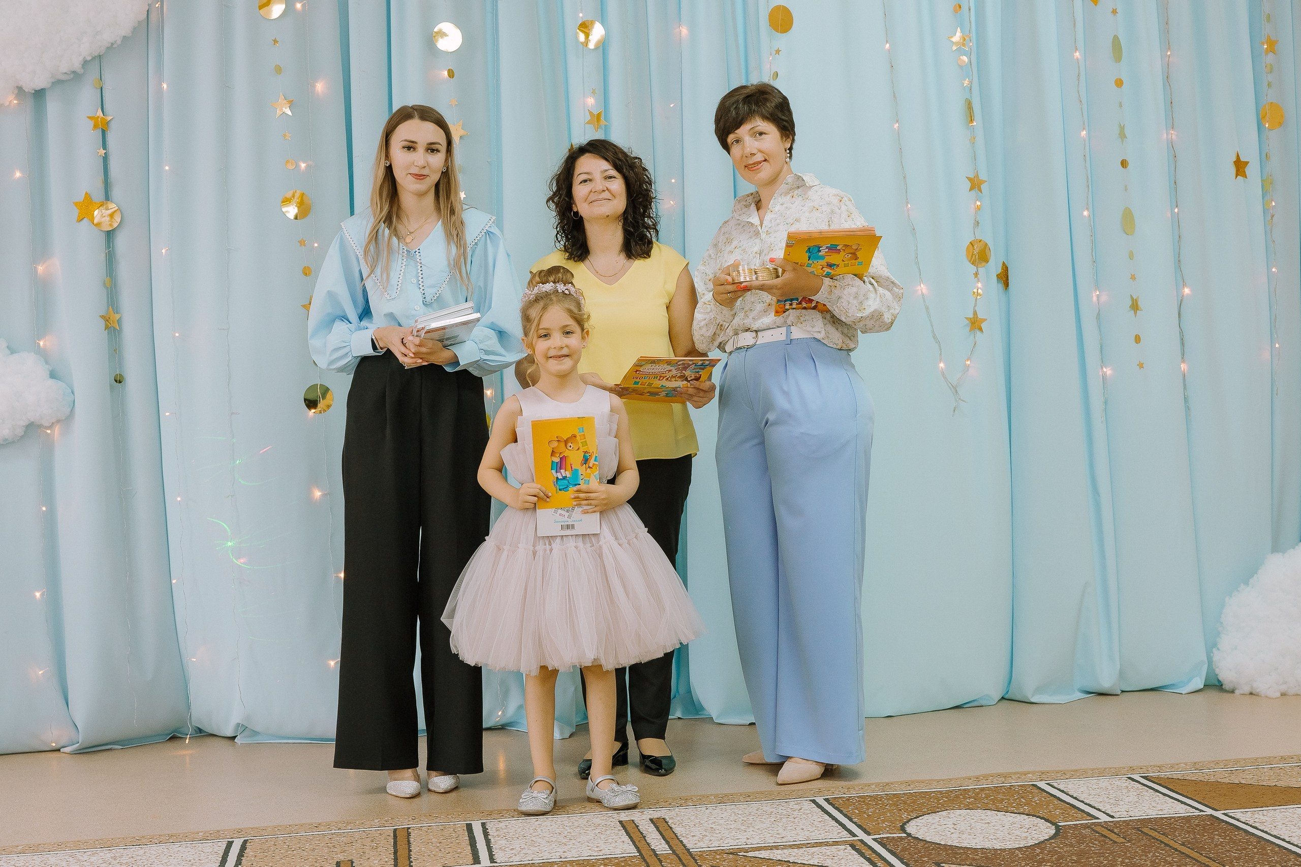 Выпускной в ДС -29. Выпускные альбомы Натальи Бутко: Новороссийск, Анапа, Геленджик