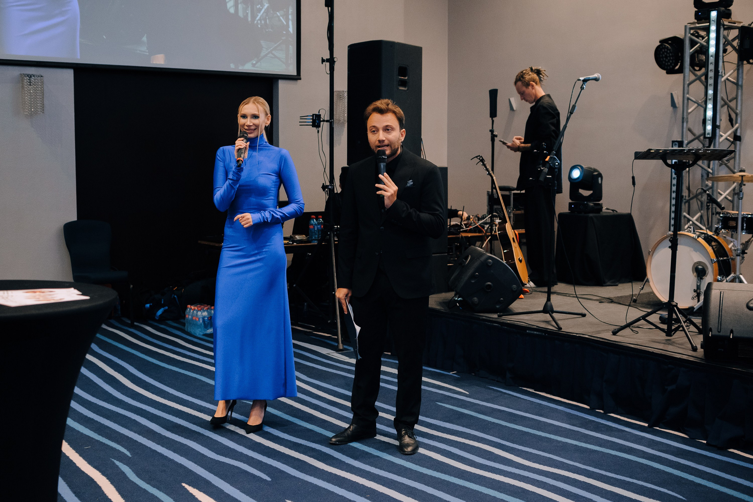 ФЕСТИВАЛЬ ВИНА И КРЕПКИХ НАПИТКОВ МАВТ-ВИНОТЕКА. Репортажный фотограф Зуев Роман г. Челябинск