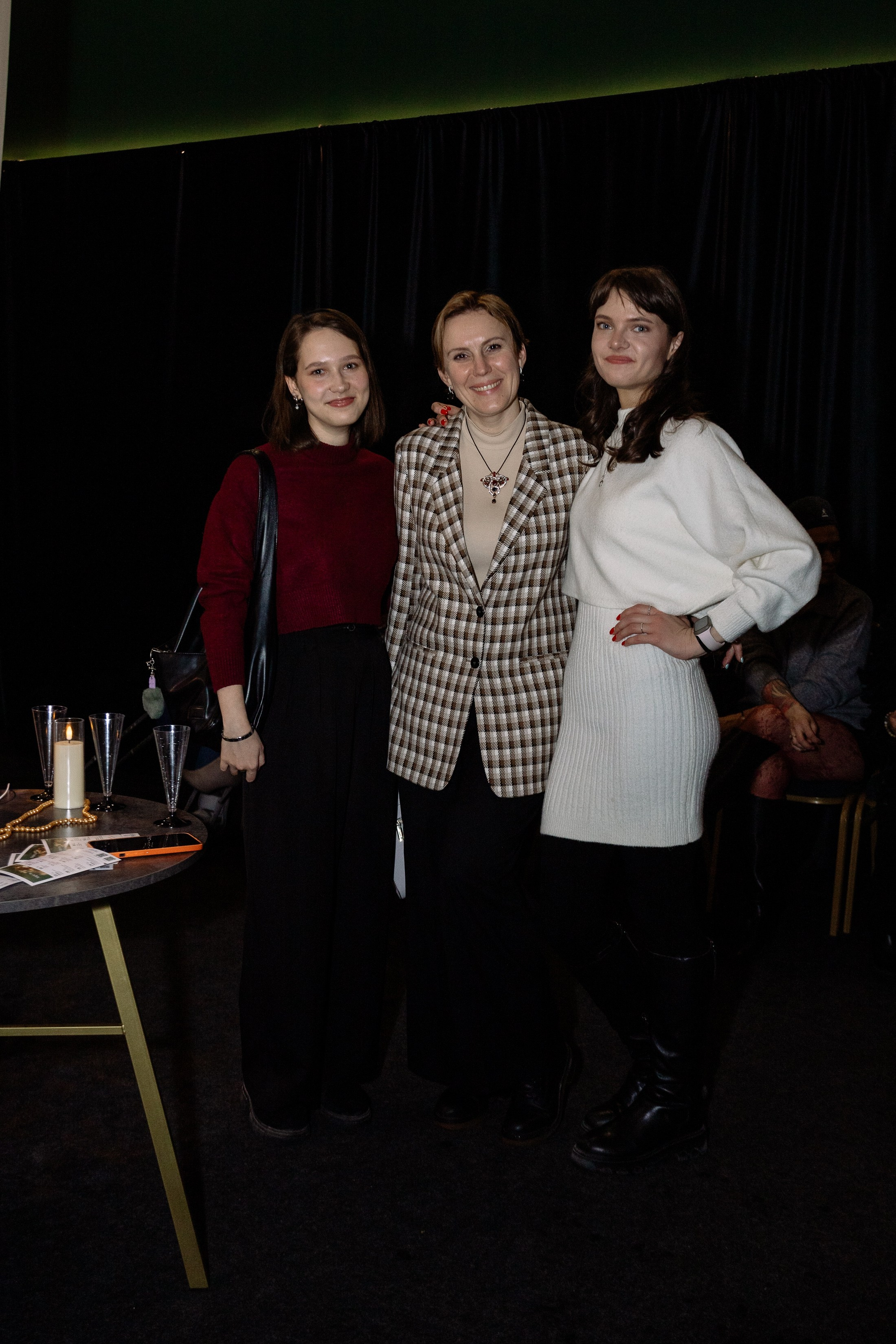 Поэтический вечер с Игорем Бушмелевым и Никой Станиславчик. Фотограф Юлия Мальцева