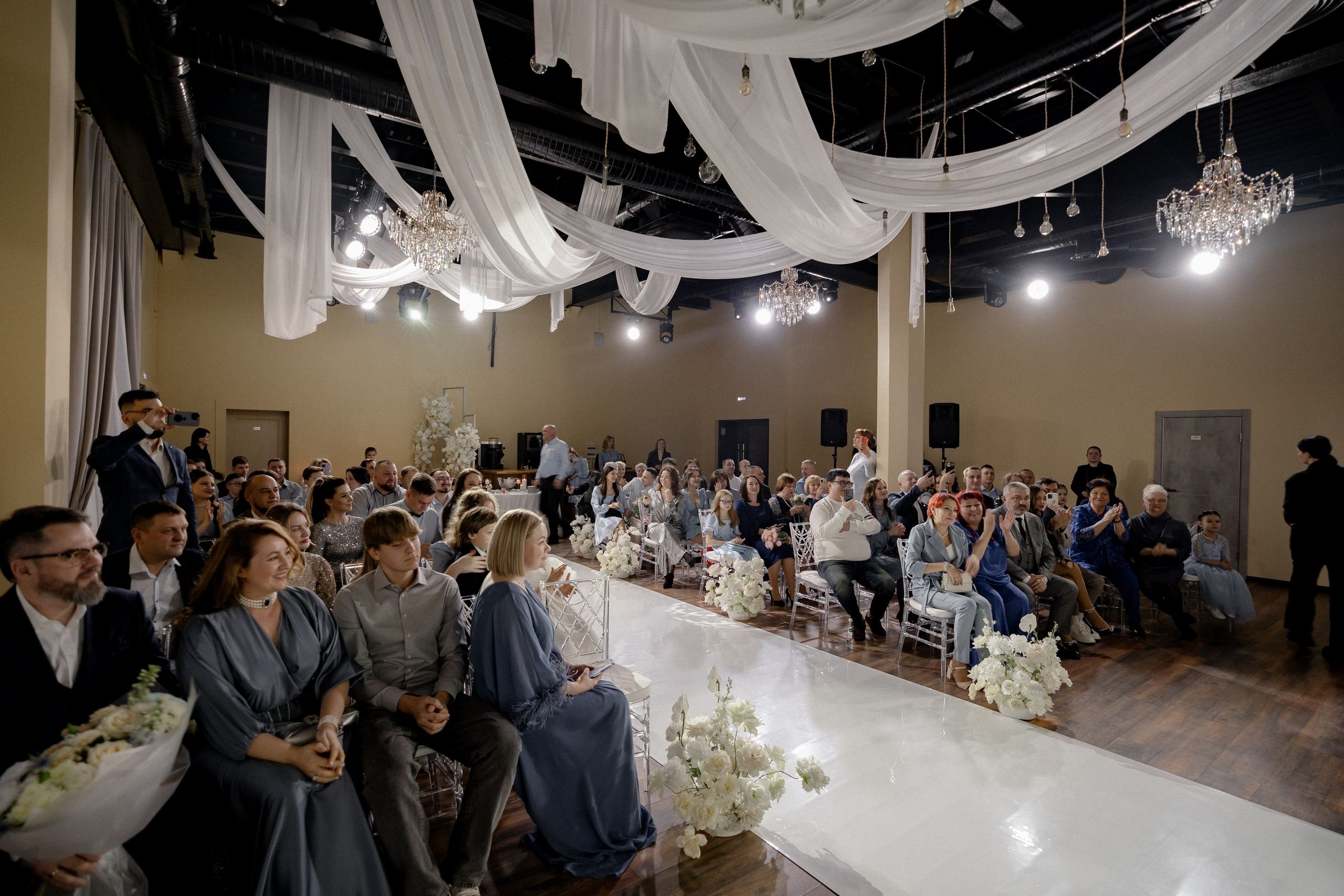 СВАДЕБНАЯ СЬЕМКА СБОРОВ В ОТЕЛЕ И ВЫЕЗД НА ЦЕРЕМОНИЮ (СНЯТО В СИБИРЕ В НИЖНЕВАРТОВСКЕ). Профессиональный фотограф, Санкт-Петербург — Виктория Богомолова