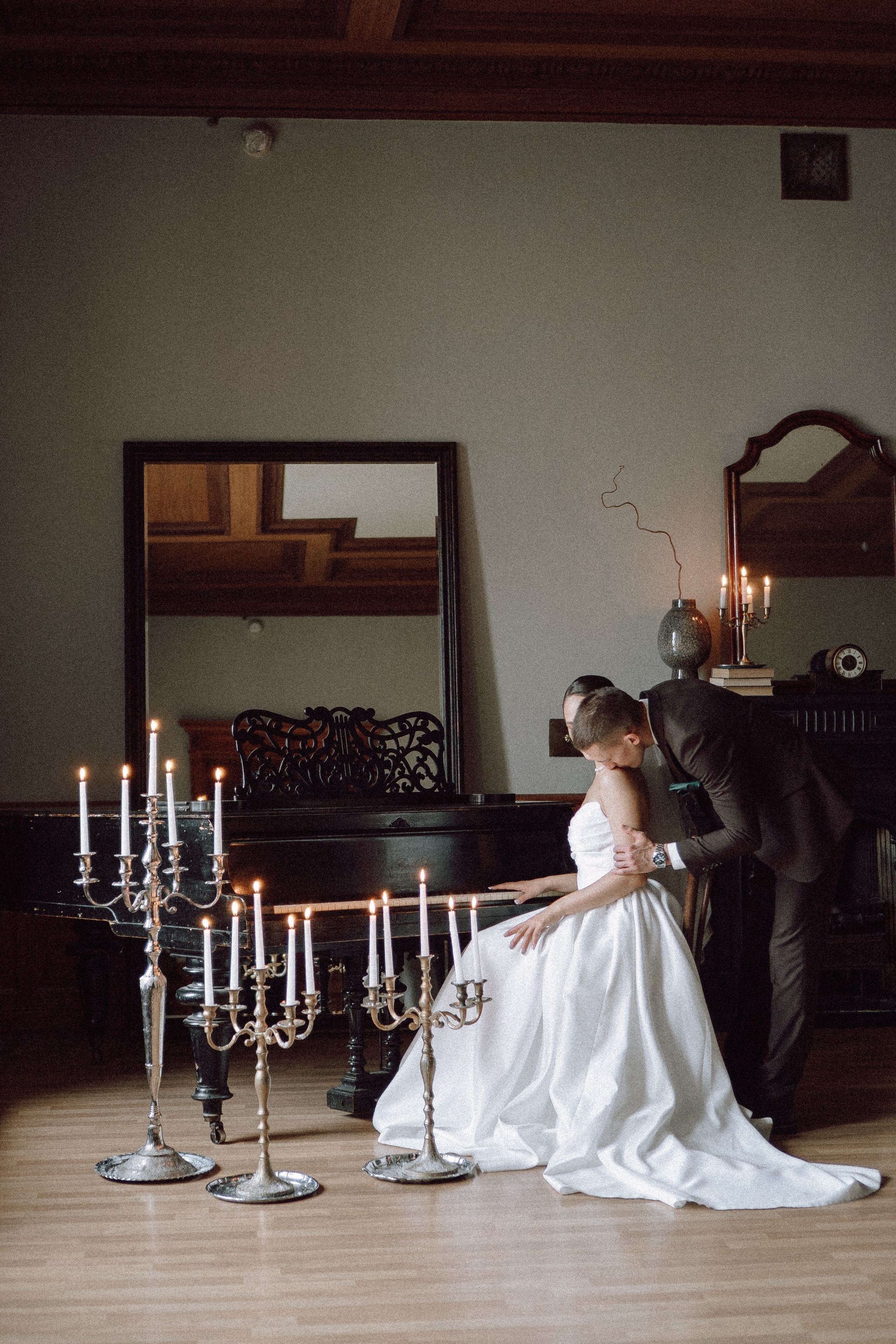 СВАДЕБНАЯ ПРОГУЛКА В САНТК-ПЕТЕРБУРГЕ (ИСАКИЕВСКИЙ СОБОР, ЗИМНЯЯ КАНАВКА, ЭРМИТАЖ И БОЛЬШАЯ МОРСКАЯ УЛИЦА). Профессиональный фотограф, Санкт-Петербург — Виктория Богомолова