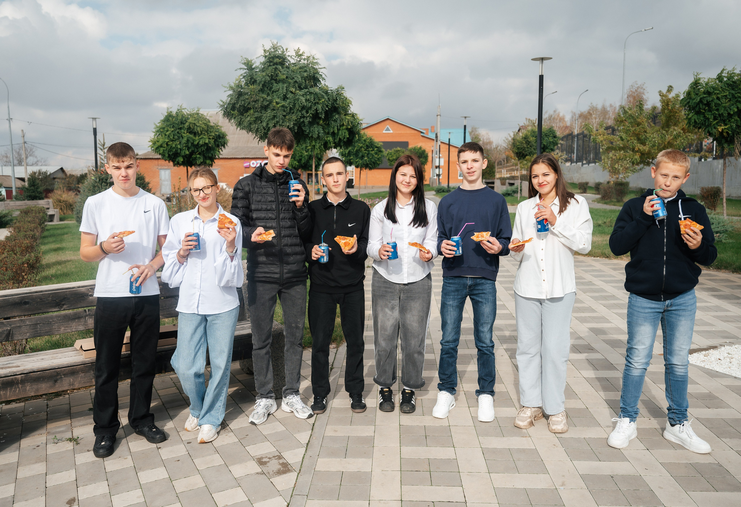 Школьная съёмка улица лайф. Фотограф Алёна Мил
