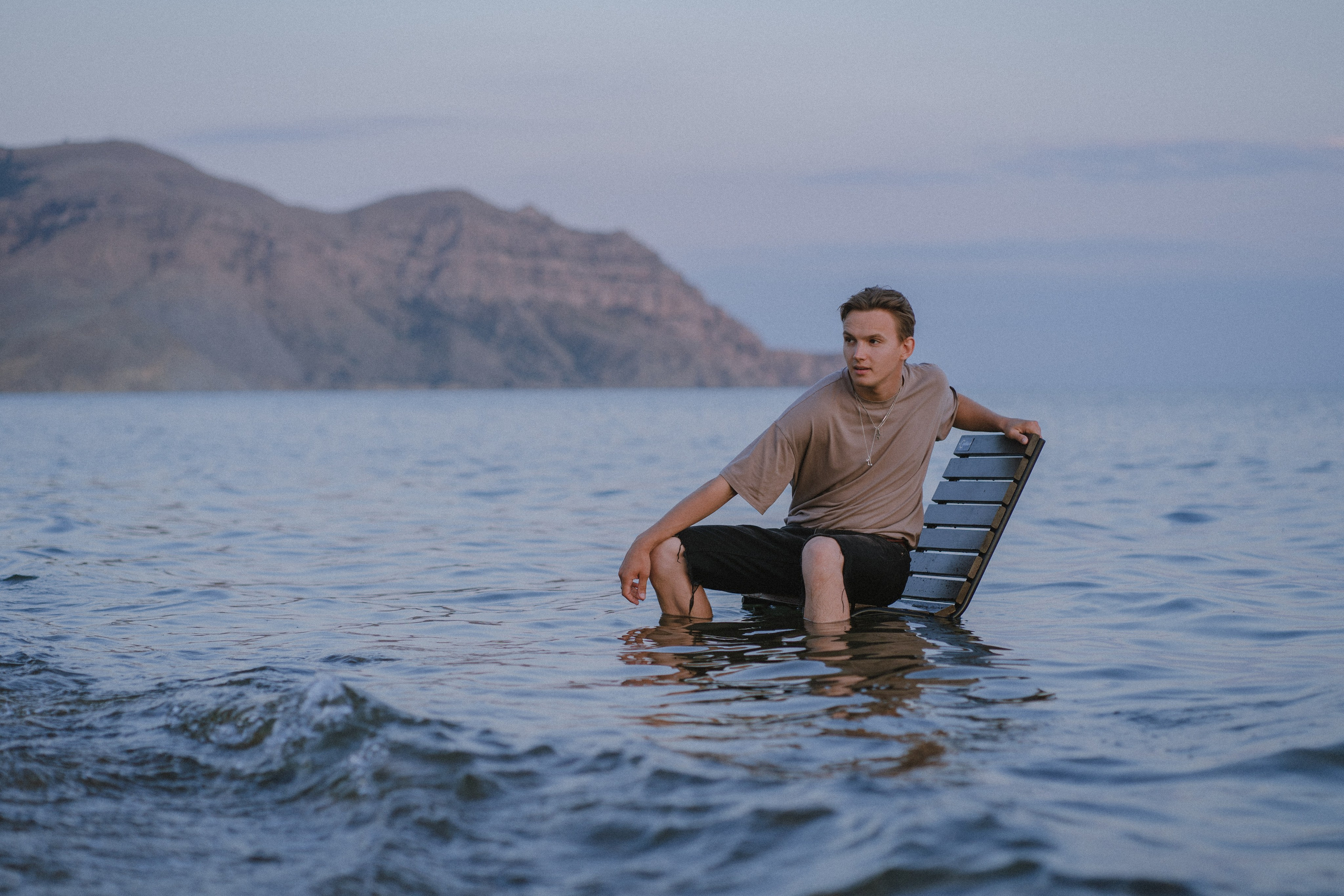 Последствие случайной встречи. Обложка сингла + контент-съемка. Творческие фотосессии в Москве. Фотоальбом лидера группы ЯЛО