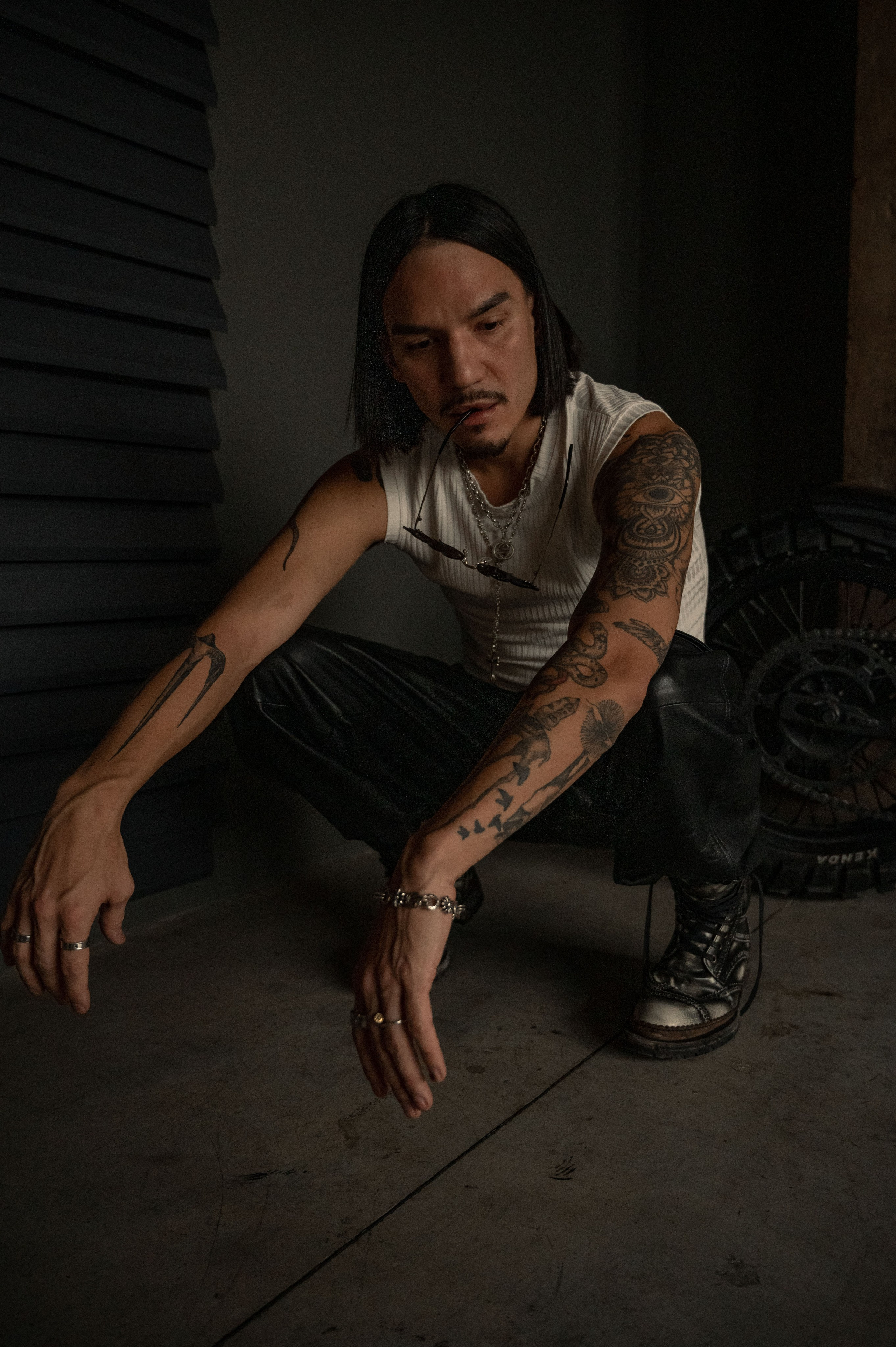 Мужской фотограф СПБ. Профессиональный фотограф беременности в СПБ. Стильные фотосессии беременности в стиле минимализм и классическая фотография