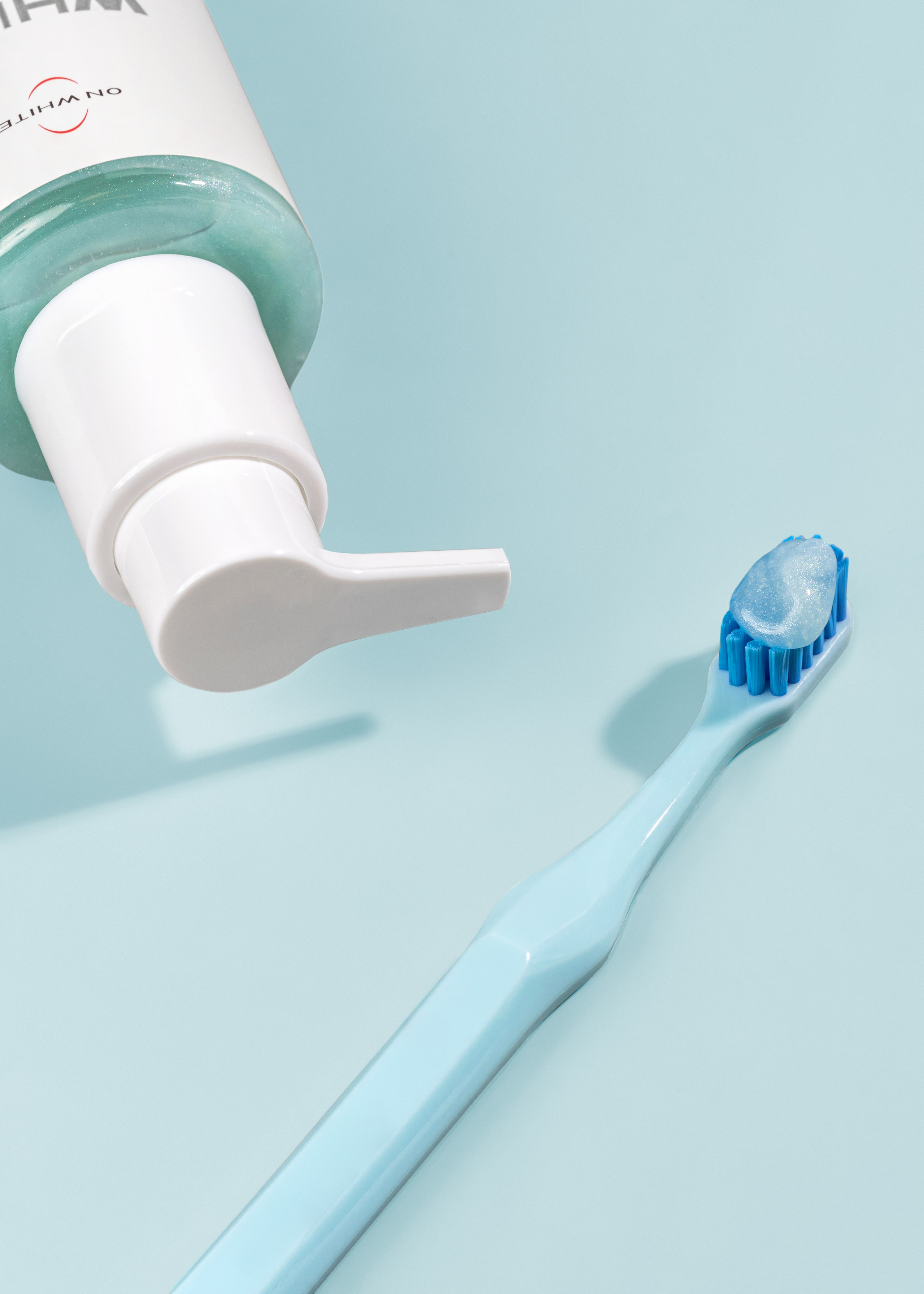 On White зубная паста. Екатерина Лементуева фуд-фотограф, предметный фотограф, Новосибирск