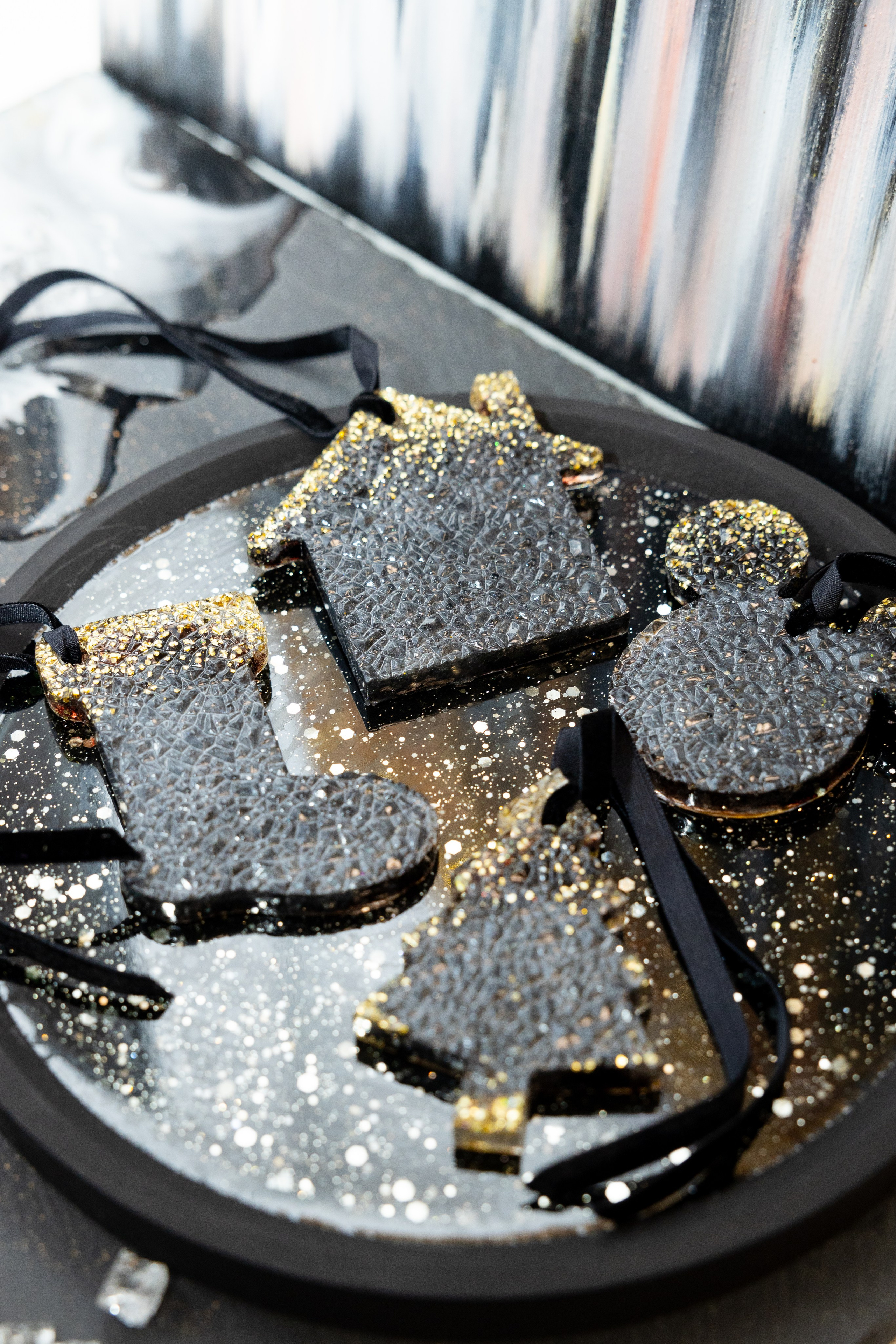 Елочные игрушки из смолы. Художник Якимова Юлия картины в интерьер и предметы декора