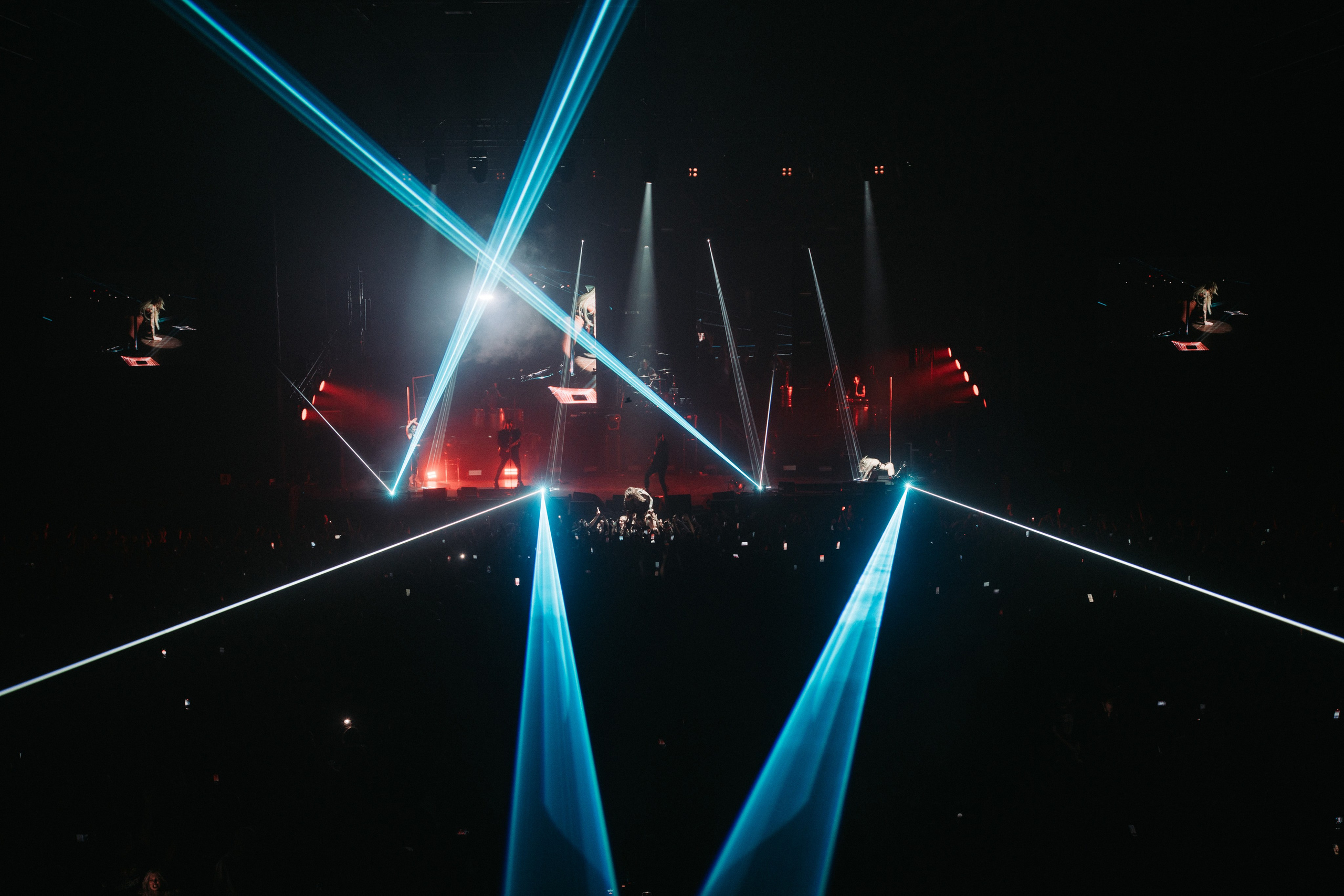 NEVERLOVE. Игорь Богатов — фотограф