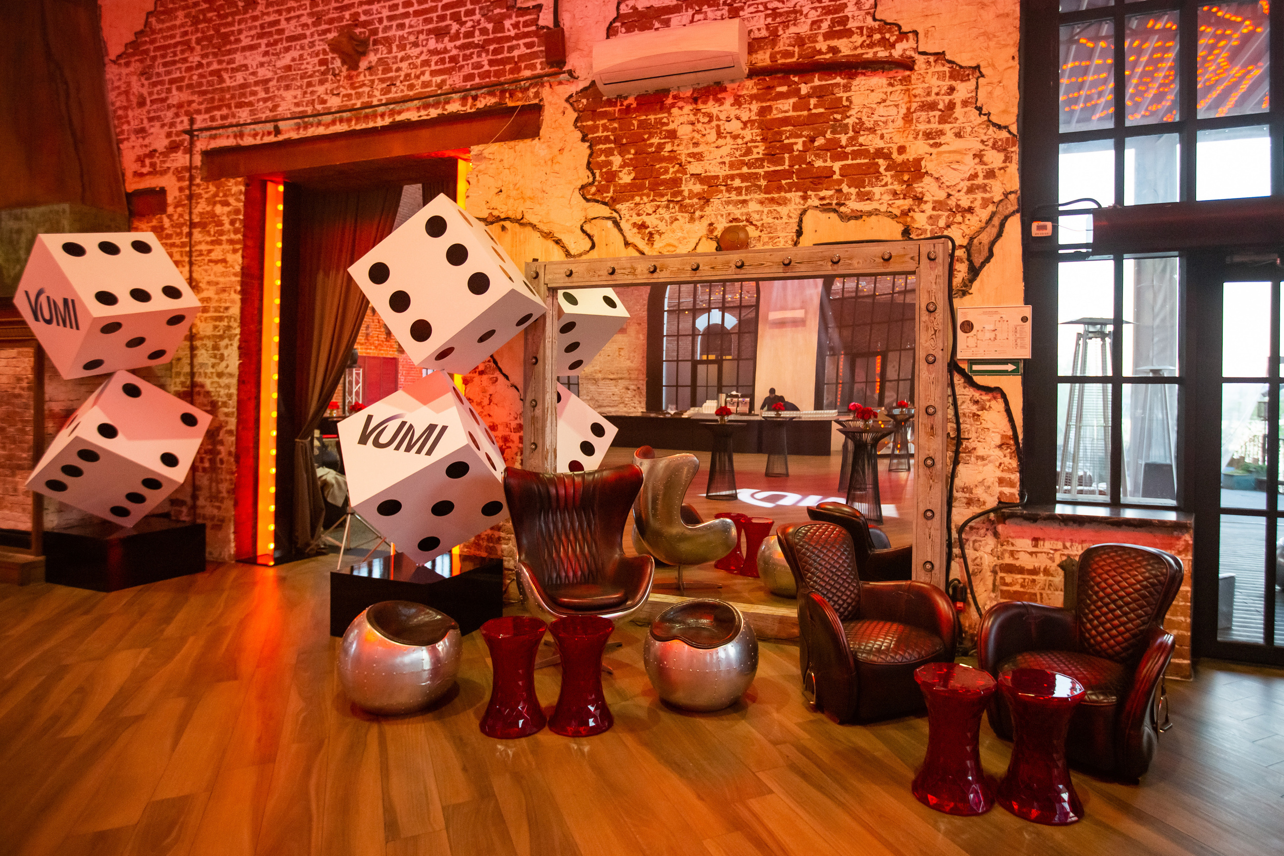 Декор в Loft Holl Москва. NesterovaMaria.ru