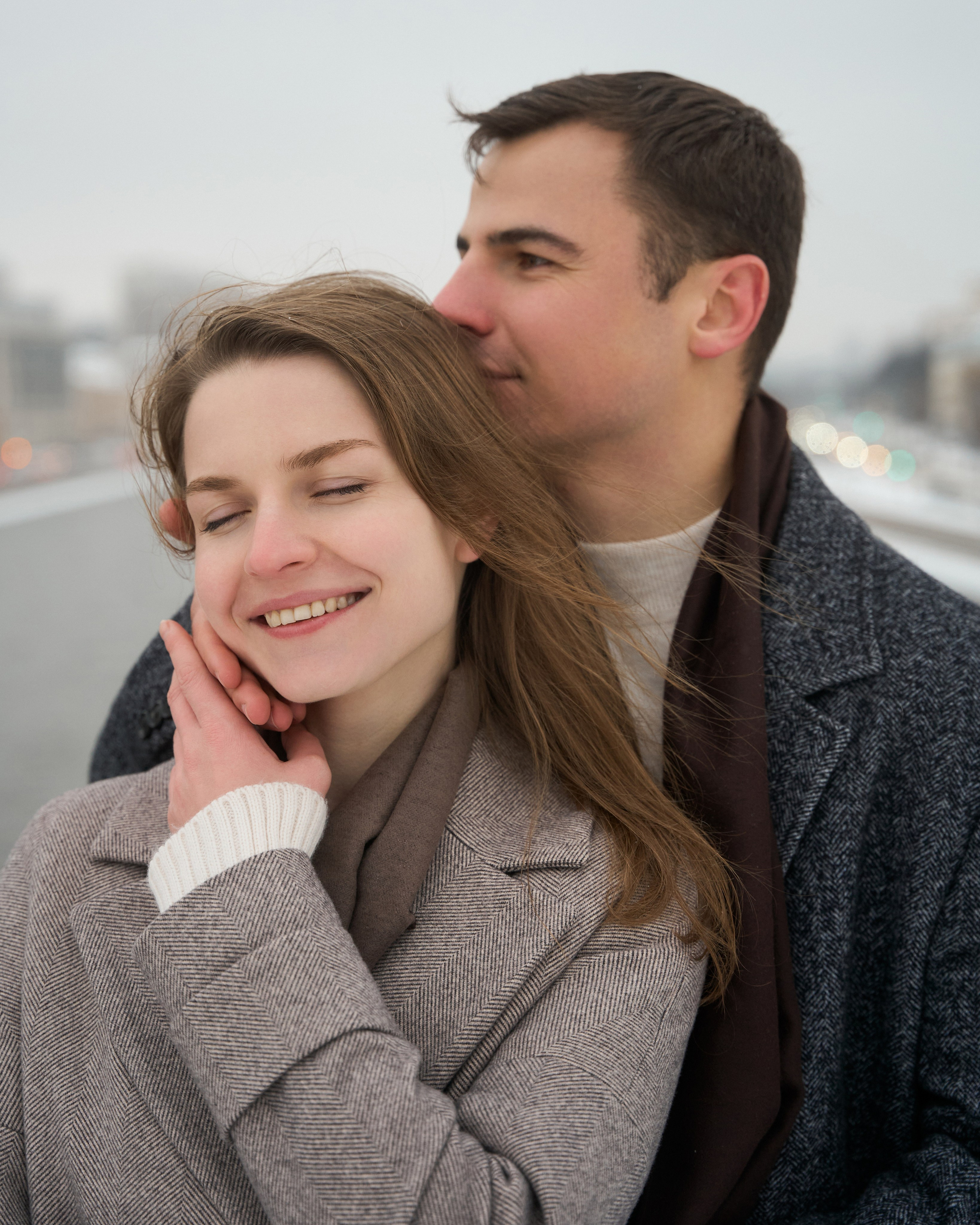 Любовь начинается с поцелуя. Minflo Photographer