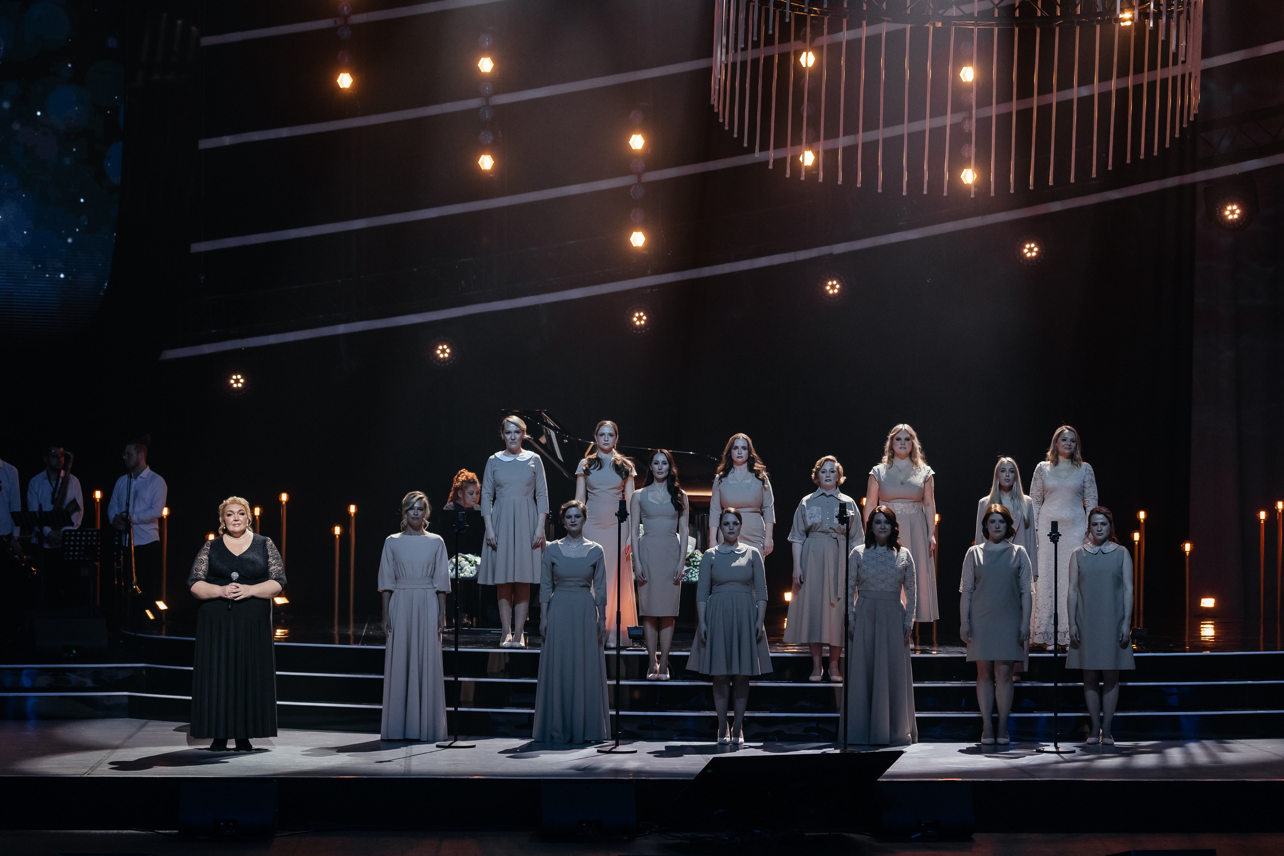 Песни Виктора Резника. Светский фотограф — Анисина Ирина