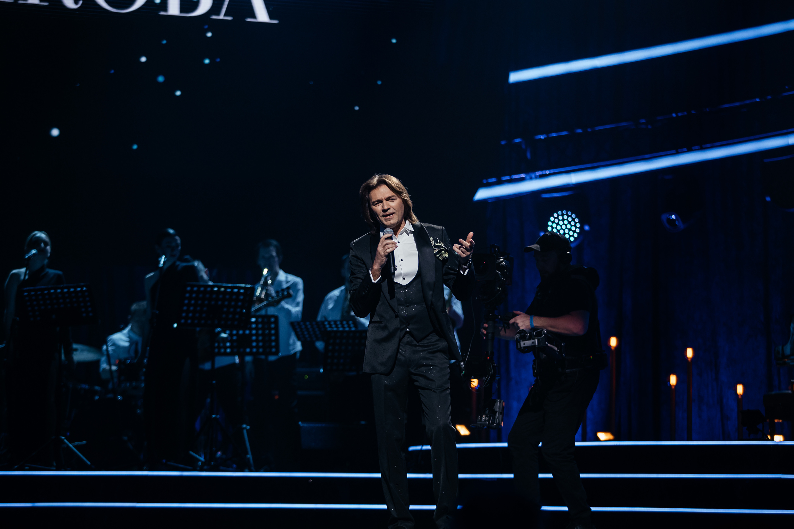 Песни Виктора Резника. Светский фотограф — Анисина Ирина