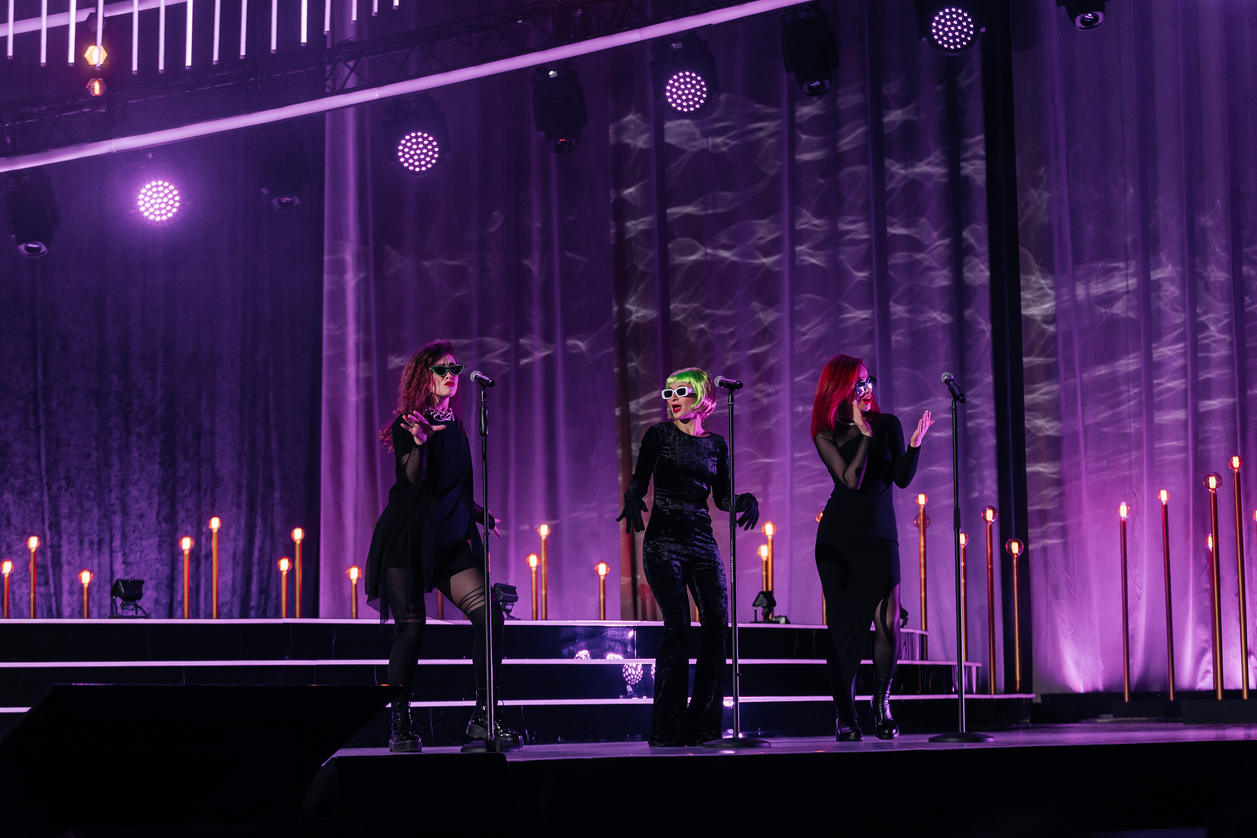 Песни Виктора Резника. Светский фотограф — Анисина Ирина