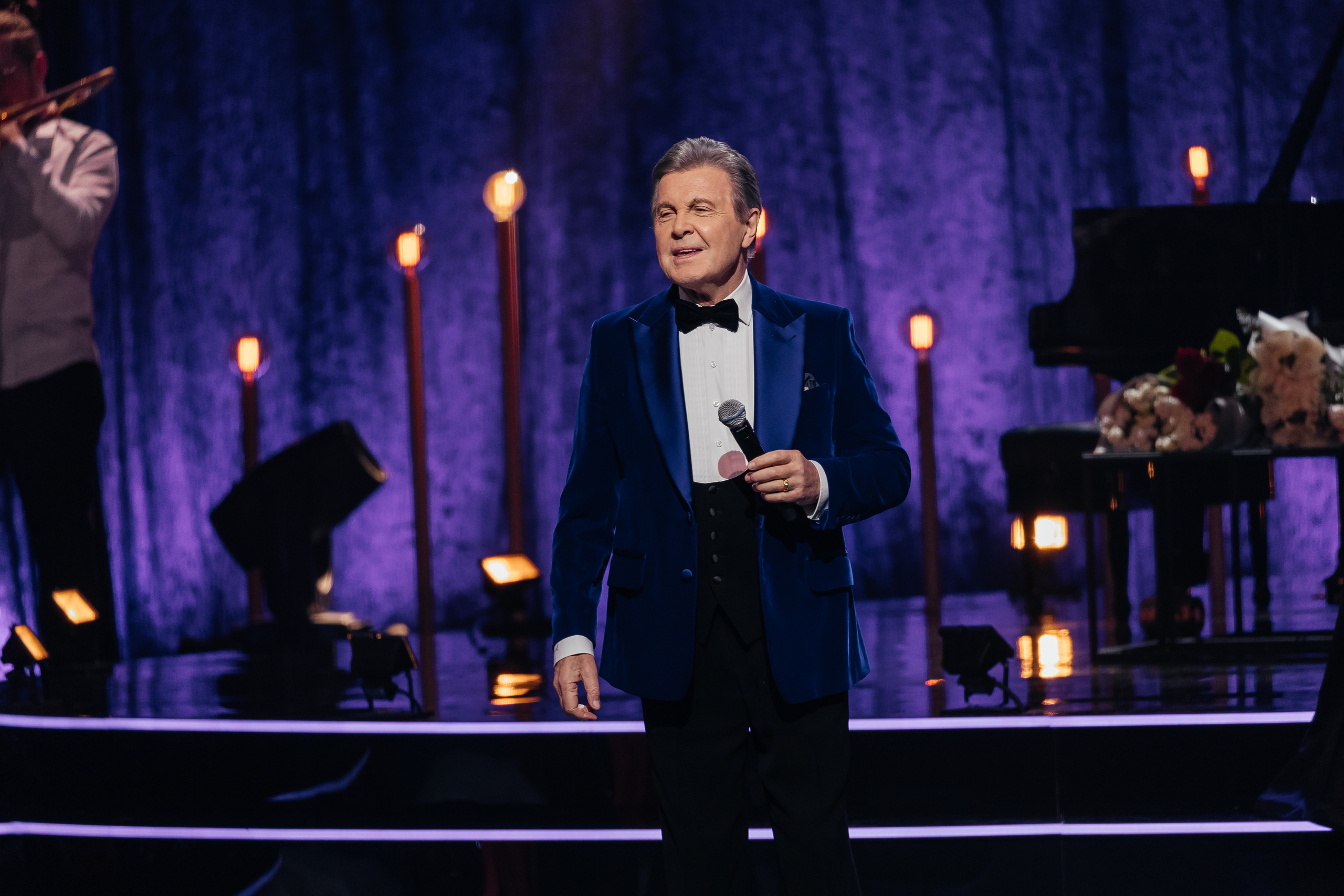 Песни Виктора Резника. Светский фотограф — Анисина Ирина