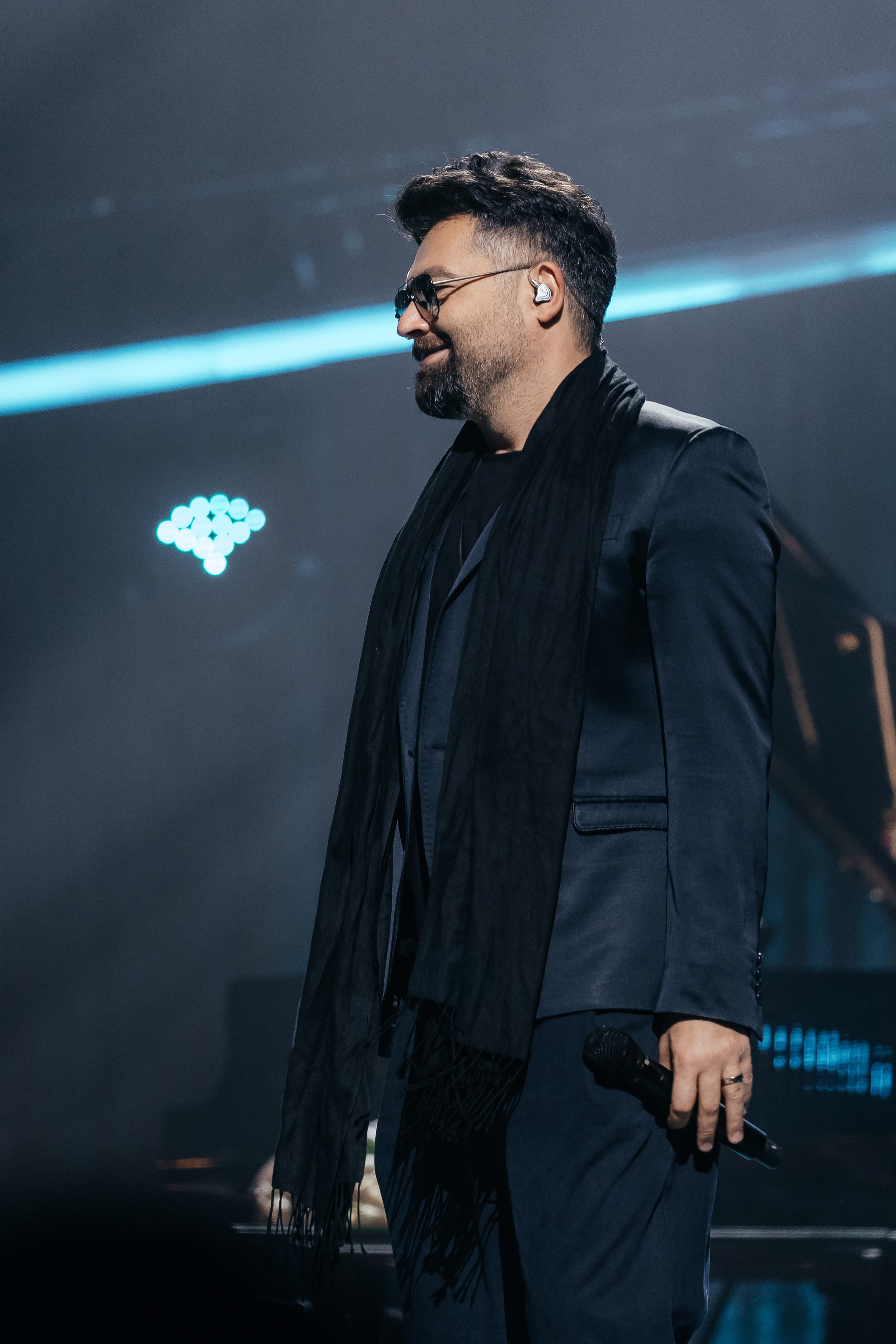 Песни Виктора Резника. Светский фотограф — Анисина Ирина