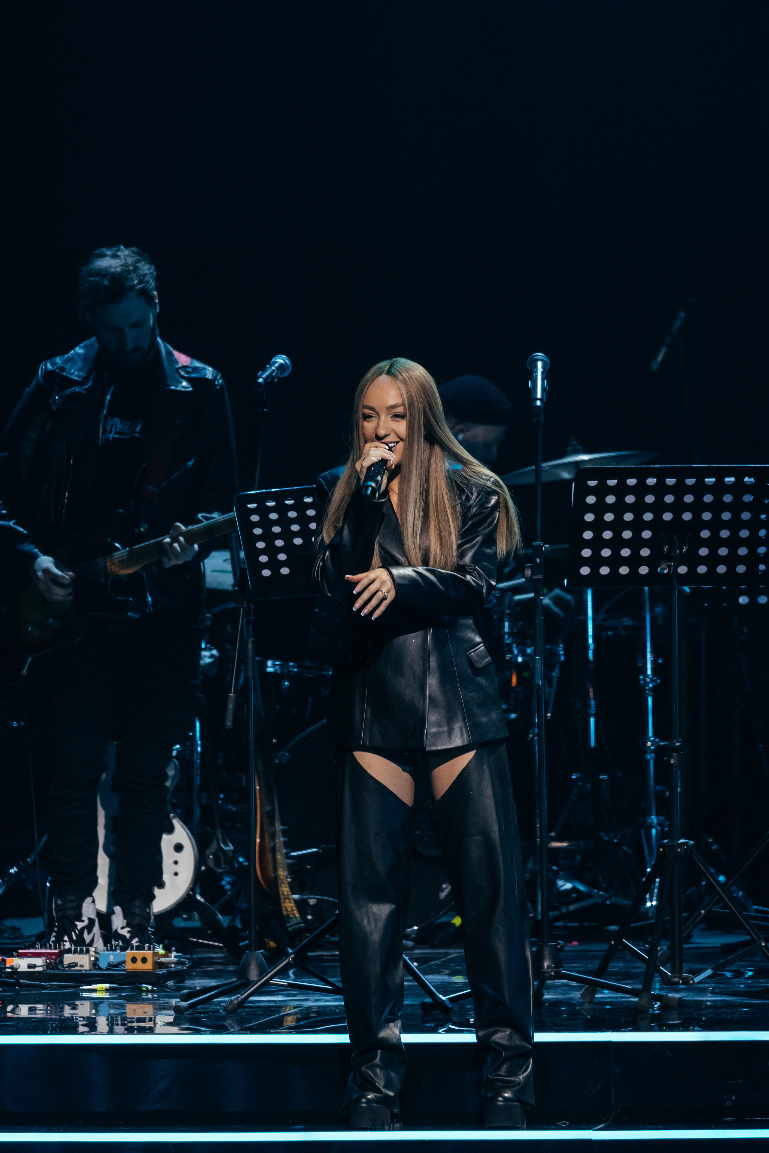 Песни Виктора Резника. Светский фотограф — Анисина Ирина