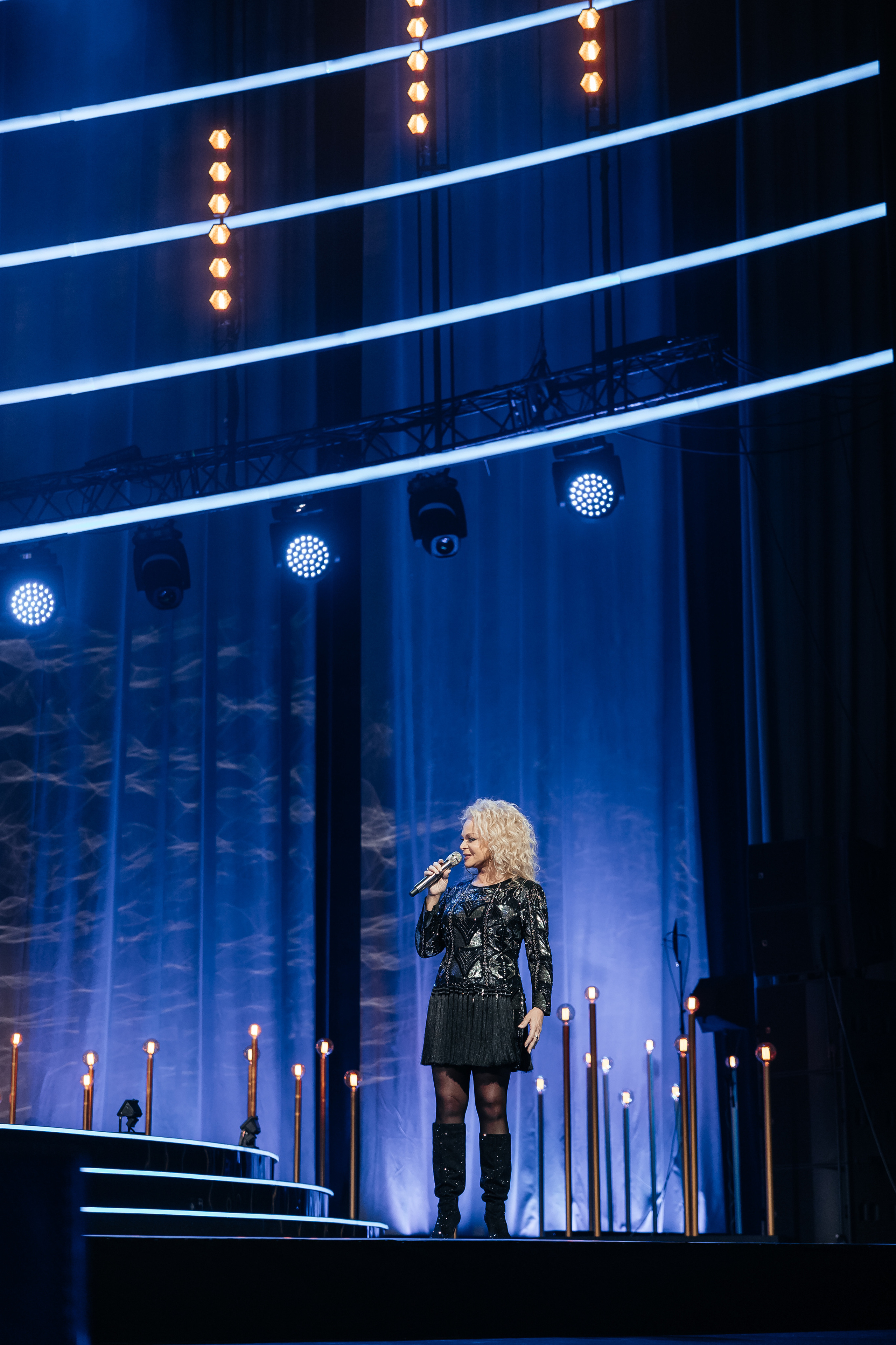 Песни Виктора Резника. Светский фотограф — Анисина Ирина