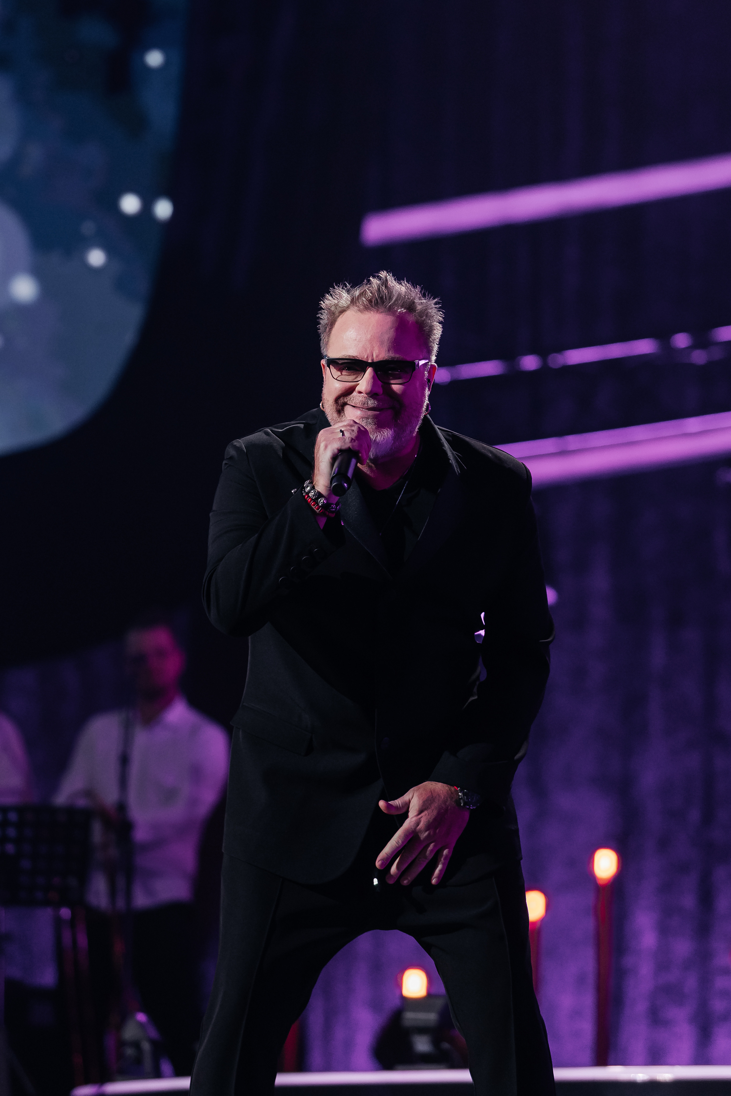 Песни Виктора Резника. Светский фотограф — Анисина Ирина