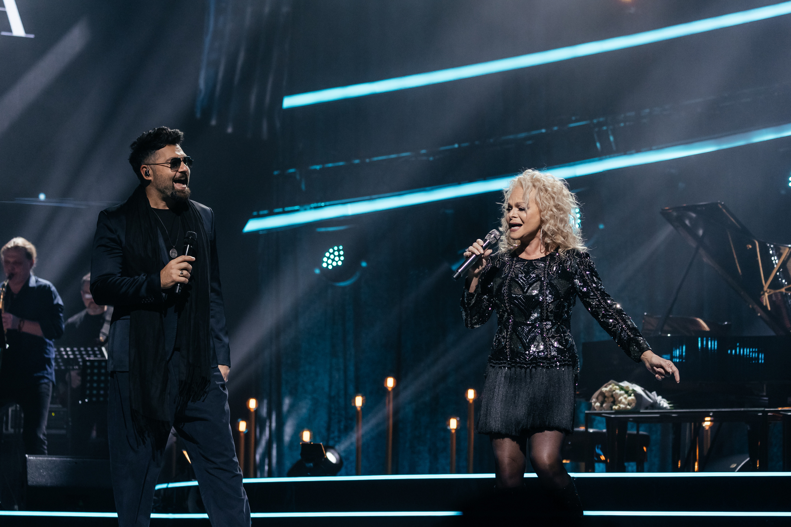 Песни Виктора Резника. Светский фотограф — Анисина Ирина