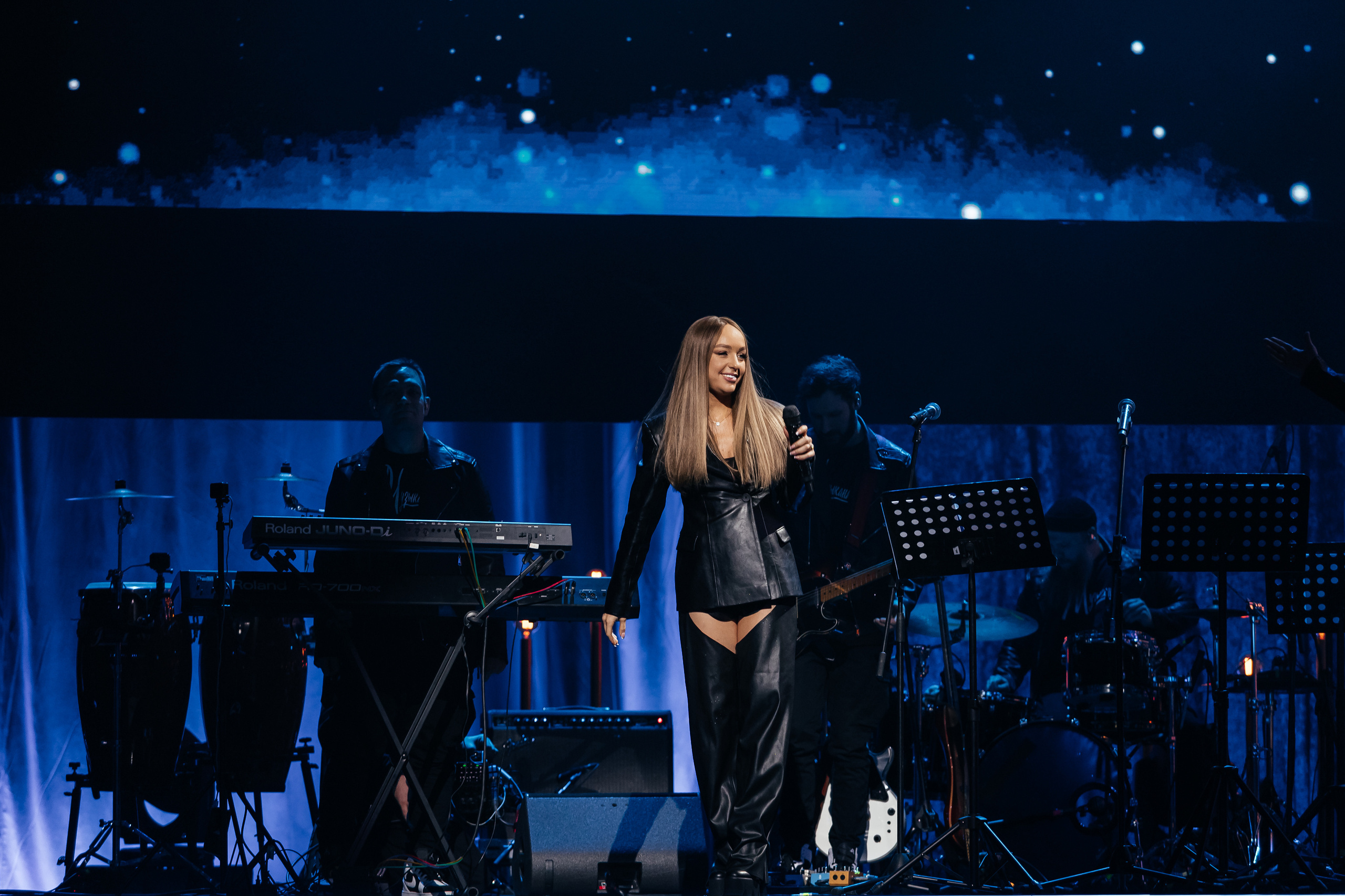 Песни Виктора Резника. Светский фотограф — Анисина Ирина