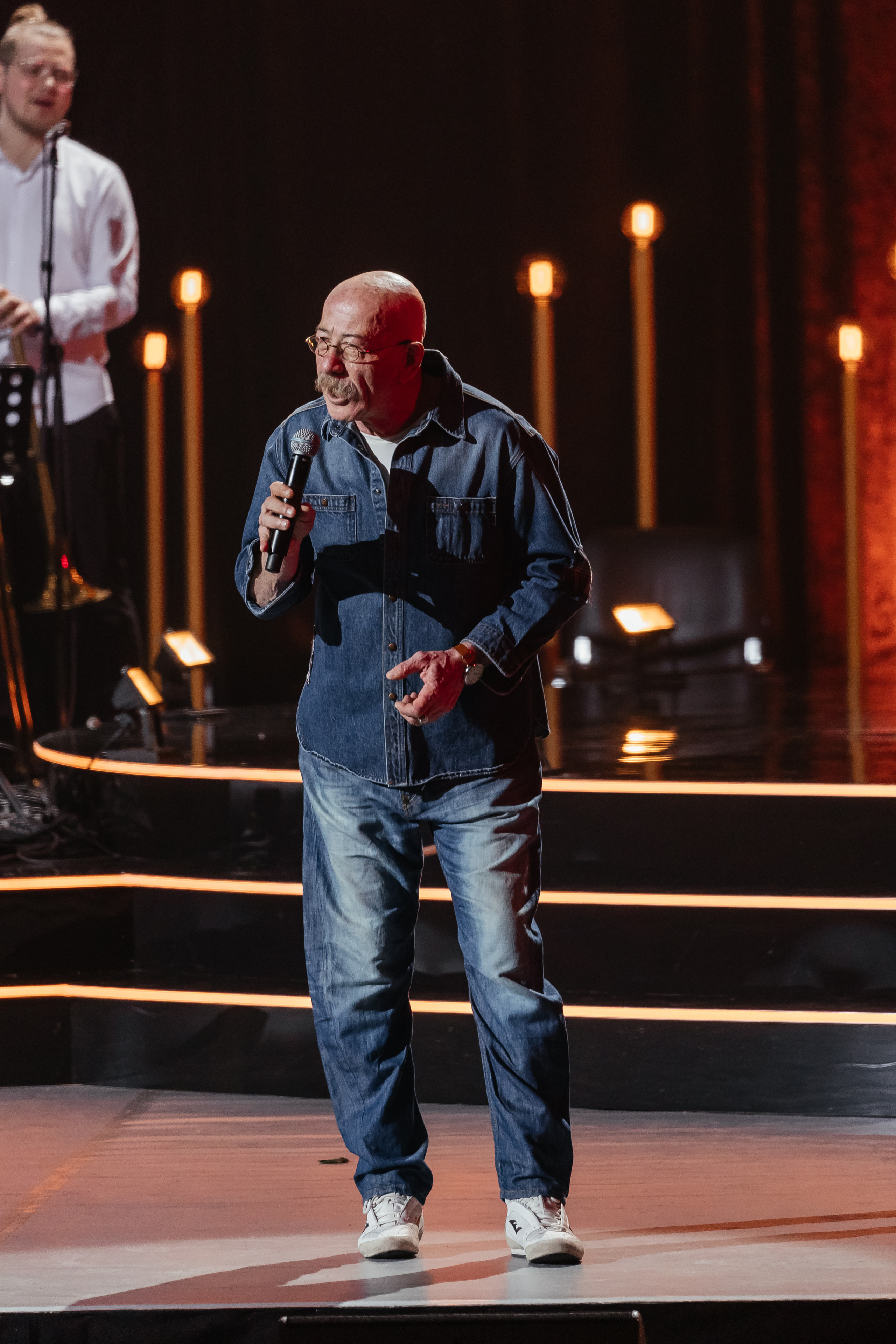 Песни Виктора Резника. Светский фотограф — Анисина Ирина