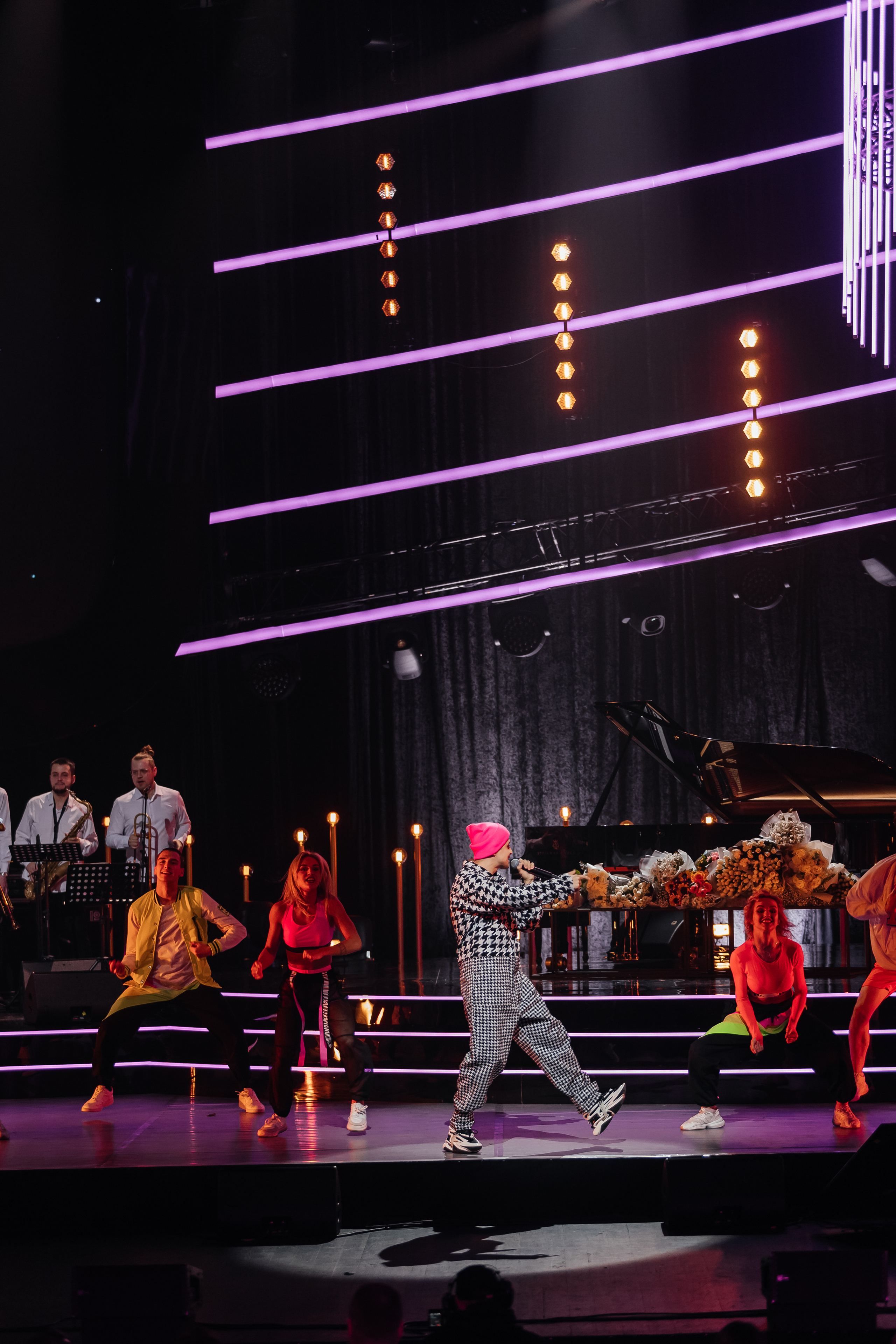 Песни Виктора Резника. Светский фотограф — Анисина Ирина